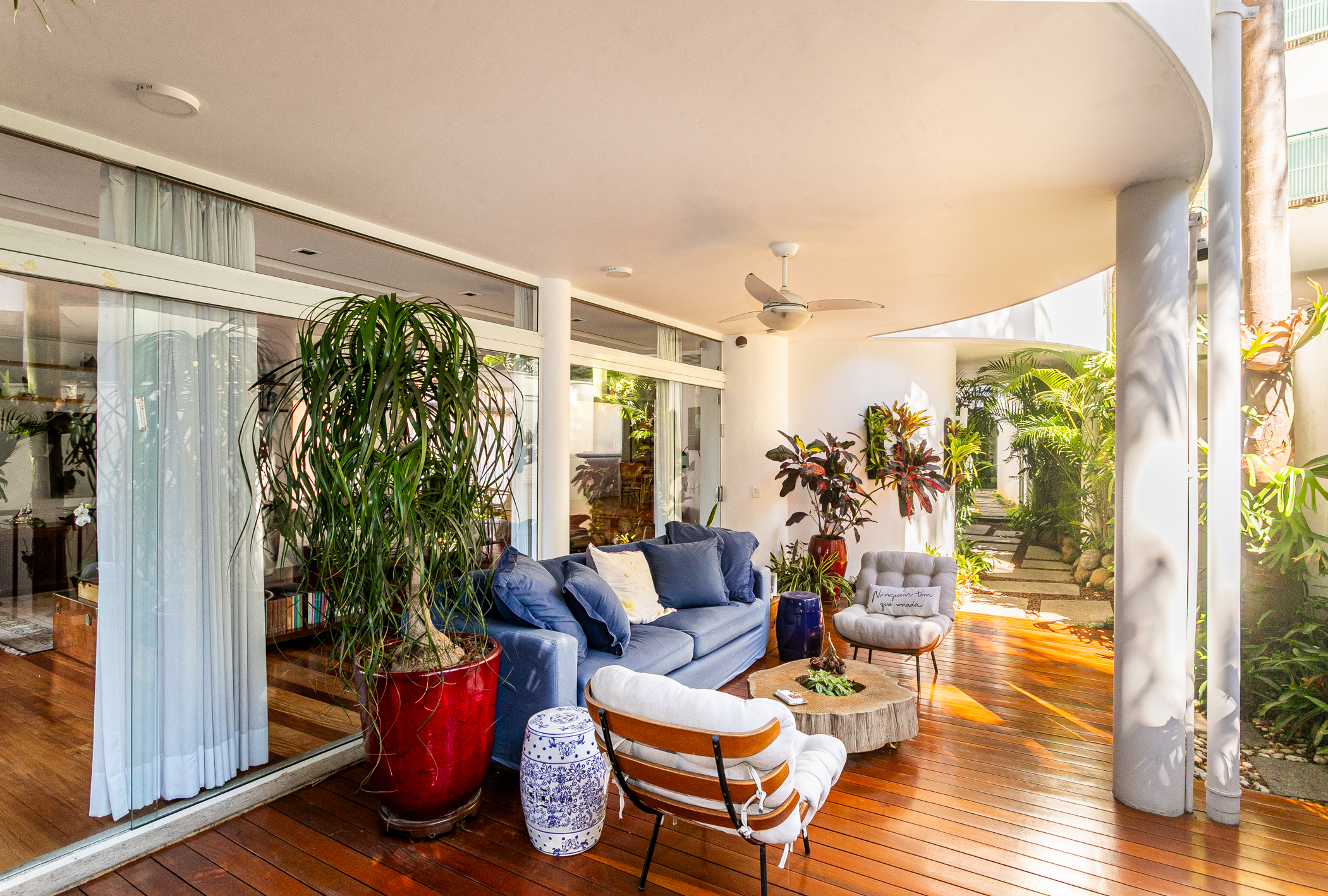  Renovated House with Ocean Views - 物件實景