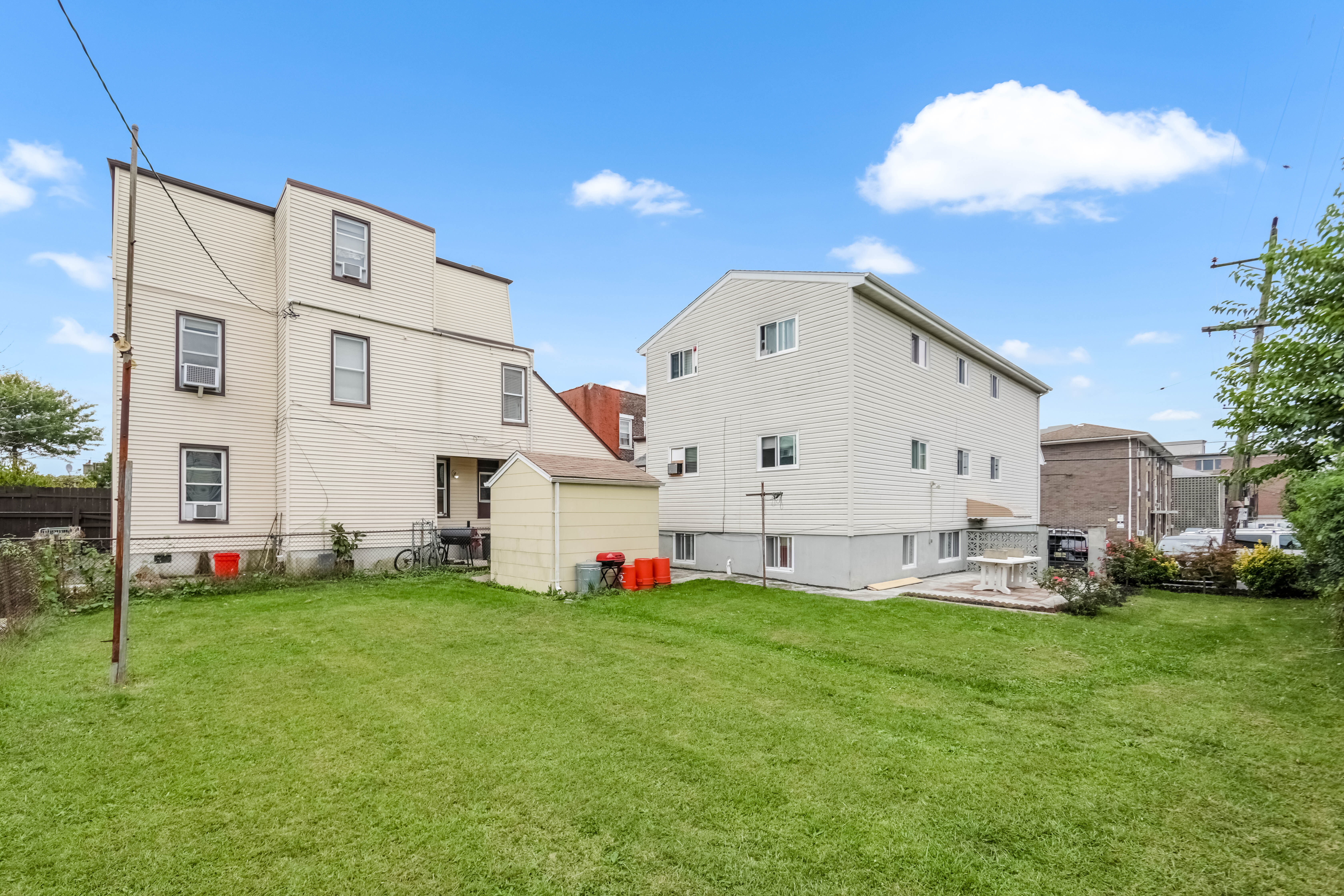 Cliffside Park, New Jersey, 07010, United States, 3 Bedrooms Bedrooms, ,1 BathroomBathrooms,Residential,For Sale,1982827