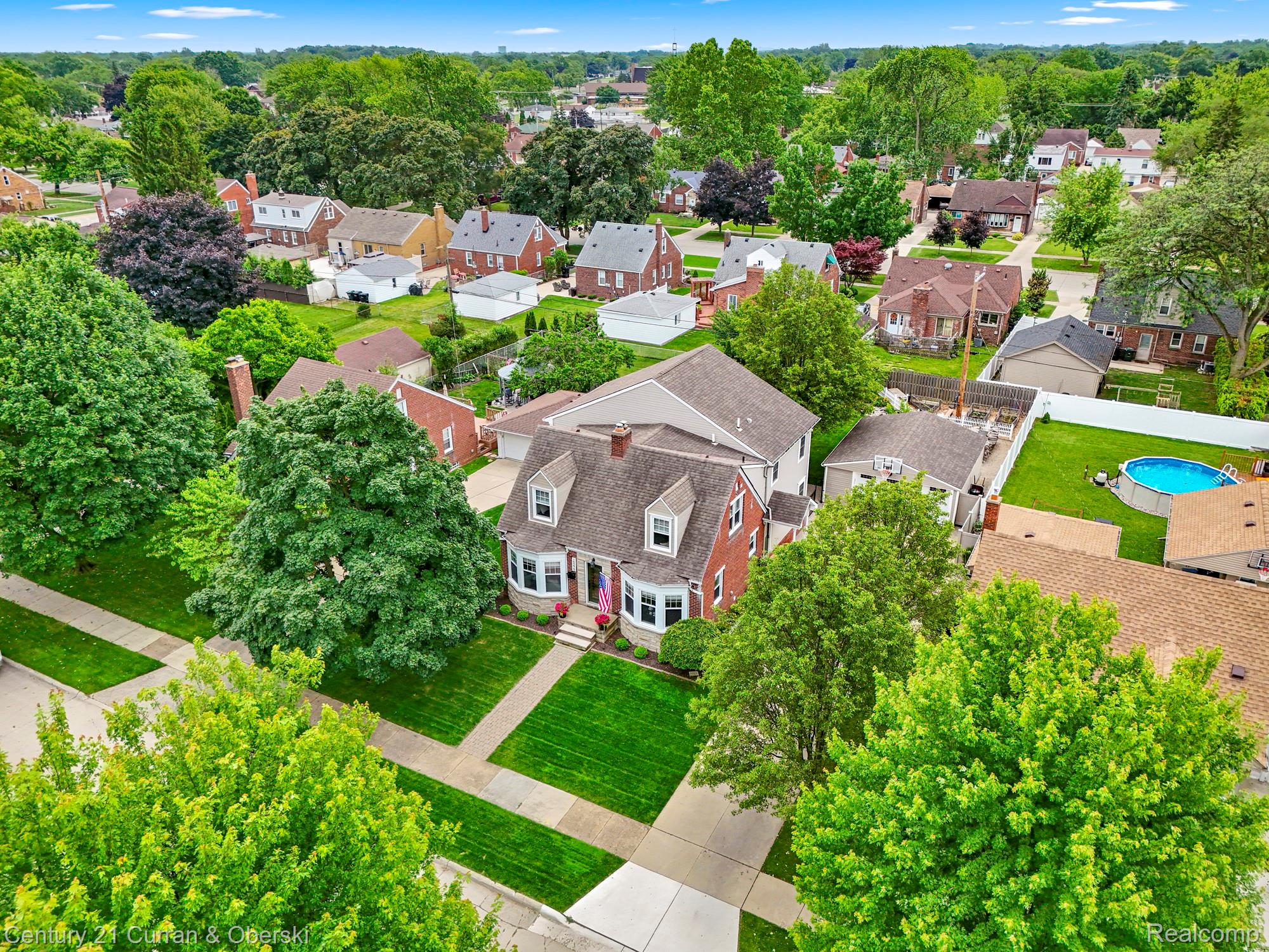 Allen Park, Michigan, 48101, United States, 4 Bedrooms Bedrooms, ,4 BathroomsBathrooms,Residential,For Sale,1982178