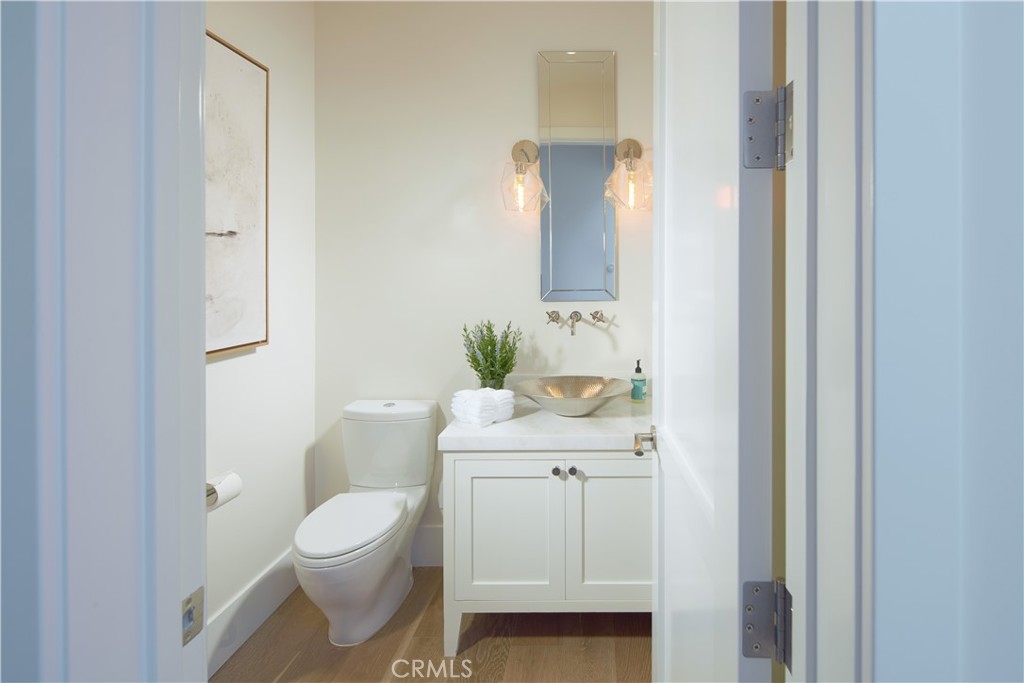 Corona del Mar, California, 92625, United States, 4 Bedrooms Bedrooms, ,5 BathroomsBathrooms,Residential,For Sale,1992054