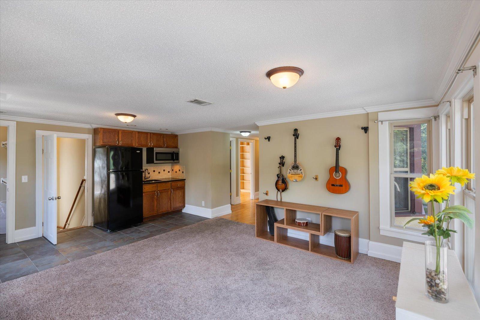 Minneapolis, Minnesota, 55418, United States, 4 Bedrooms Bedrooms, ,2 BathroomsBathrooms,Residential,For Sale,1970458