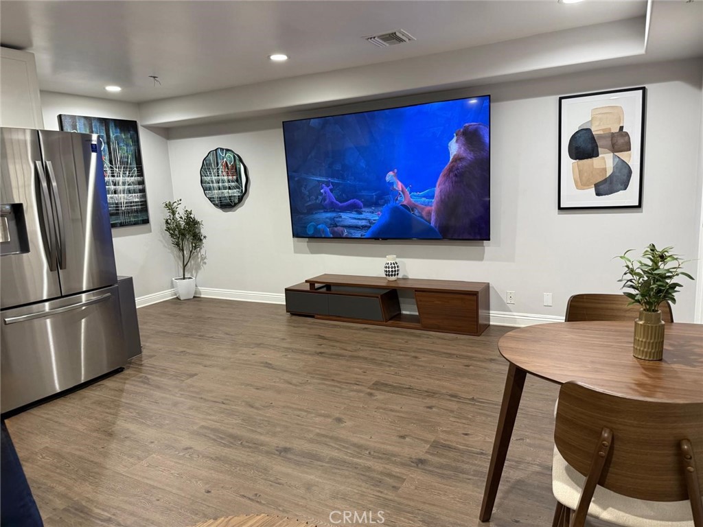 Woodland Hills, California, 91364, United States, 4 Bedrooms Bedrooms, ,3 BathroomsBathrooms,Residential,For Sale,1982021