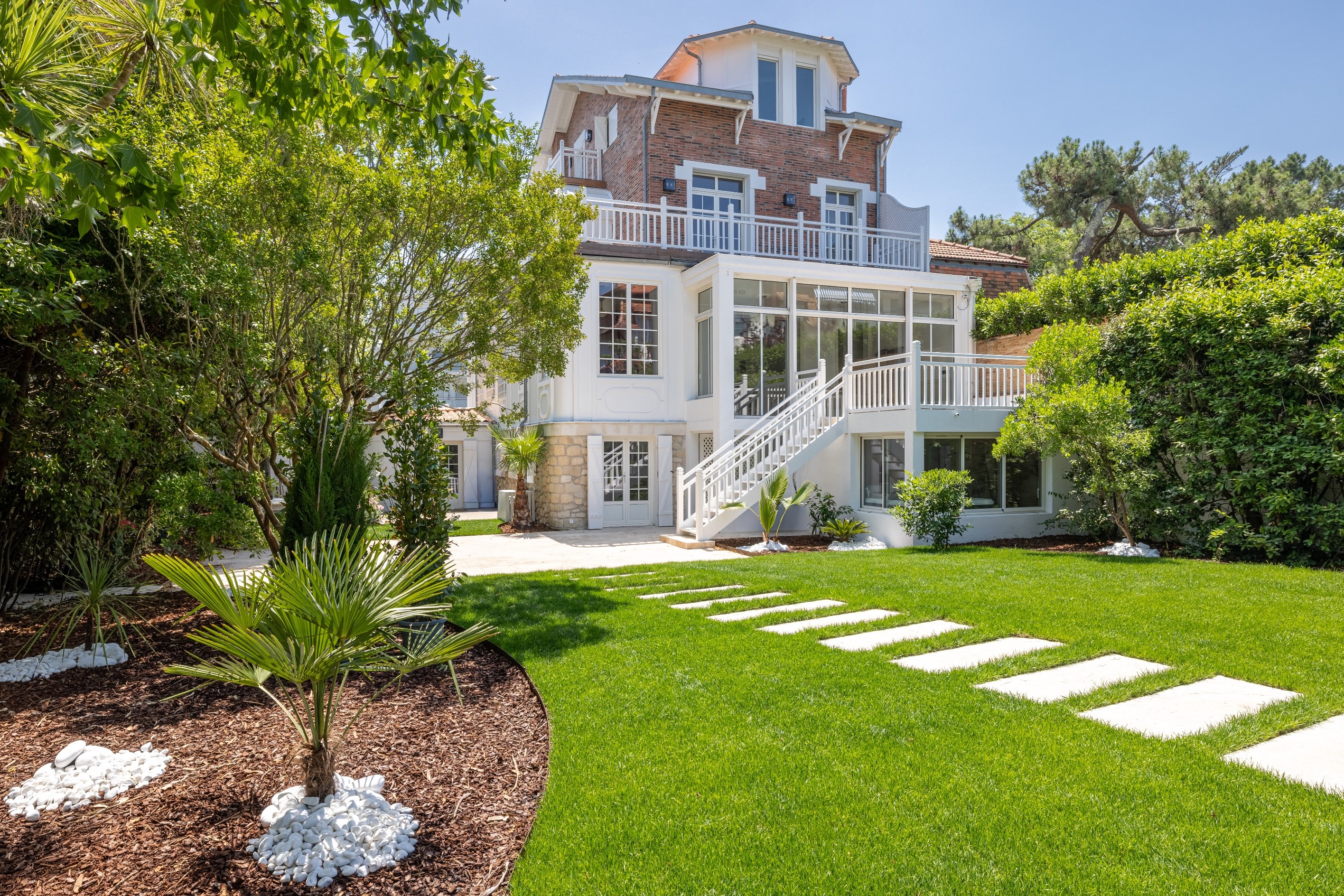  EXCEPTIONAL WATERFRONT ESTATE ENHANCED BY AN OUTSTANDING RENOVATION - 物件實景