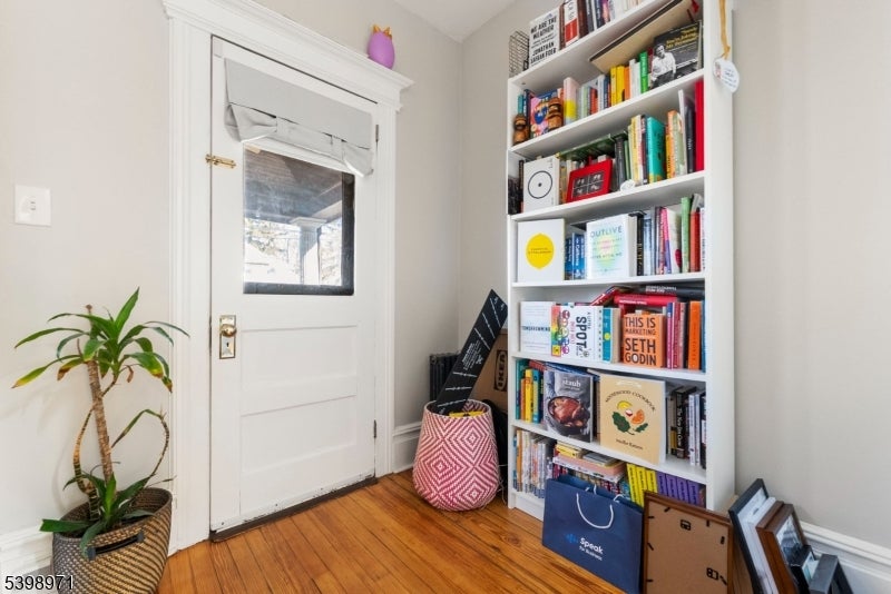 Bloomfield Twp., New Jersey, 07003, United States, 6 Bedrooms Bedrooms, ,2 BathroomsBathrooms,Residential,For Sale,1998013