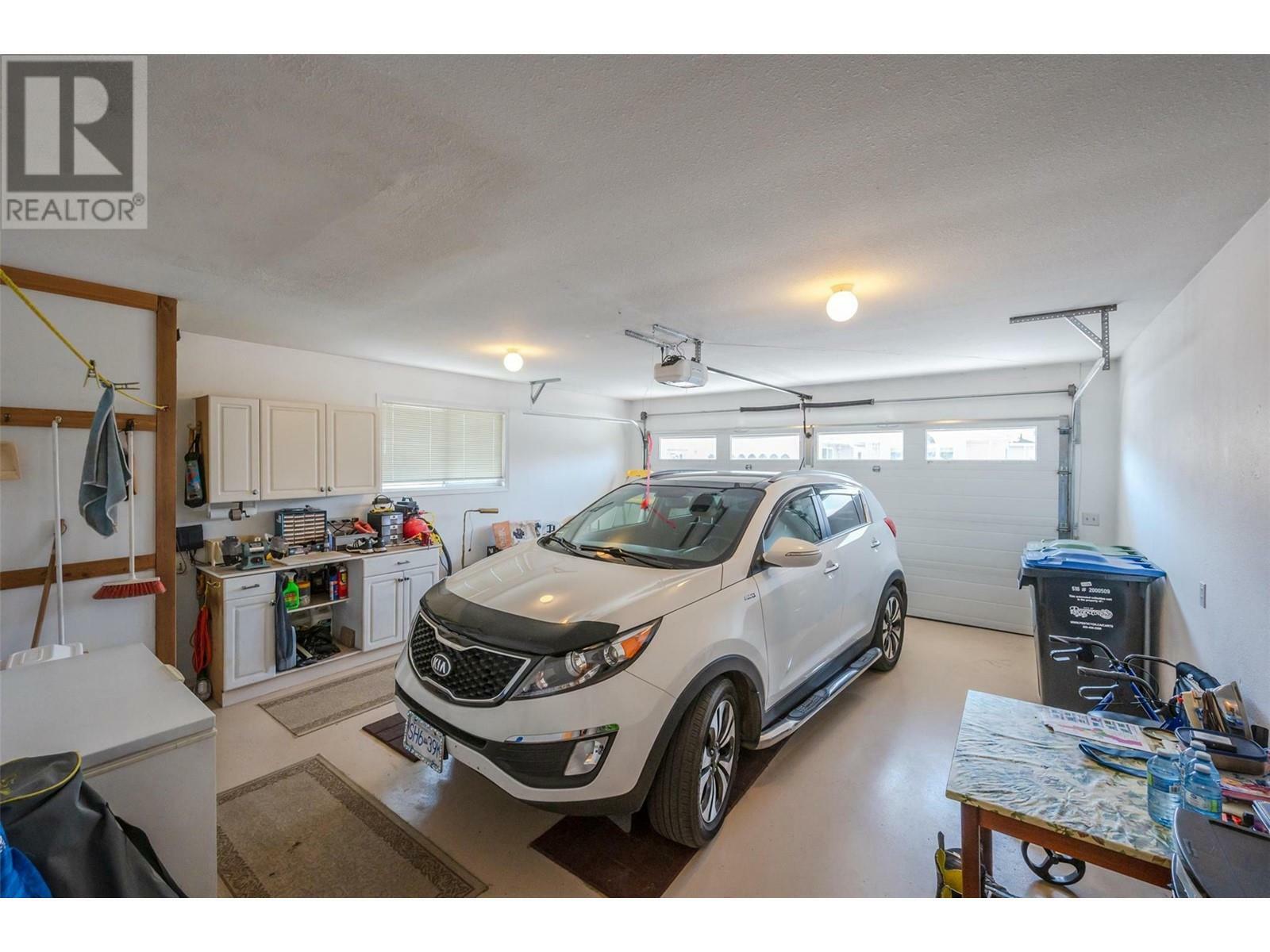 PENTICTON, British Columbia, V2A 8H9, CA, 2 Bedrooms Bedrooms, ,2 BathroomsBathrooms,Residential,For Sale,1961131