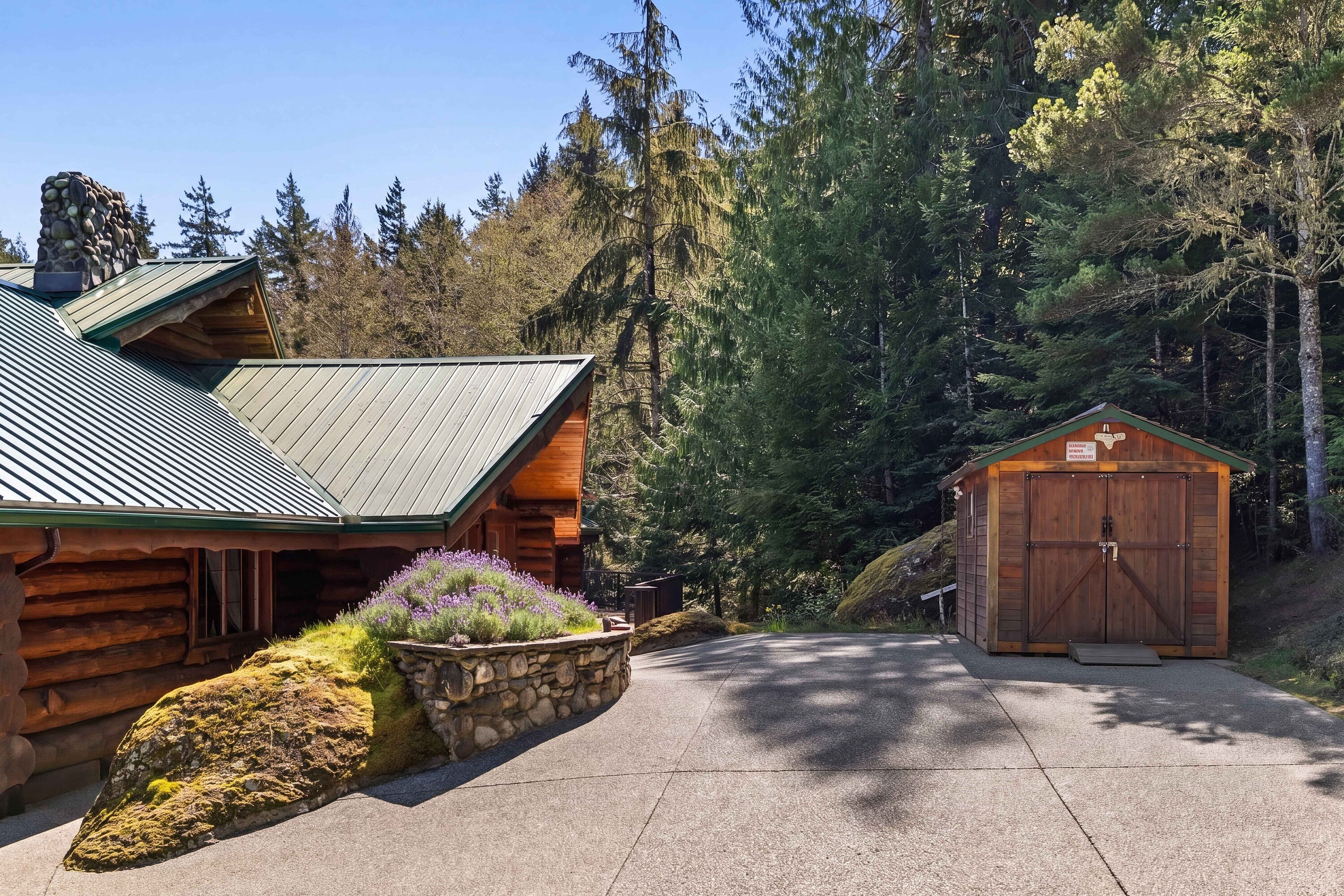  West Coast Cedar Log Home - 物件實景