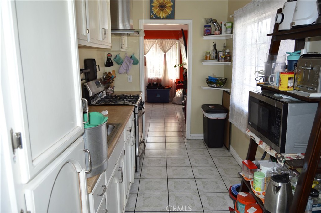 Pacoima, California, 91331, United States, 3 Bedrooms Bedrooms, ,2 BathroomsBathrooms,Residential,For Sale,1935822