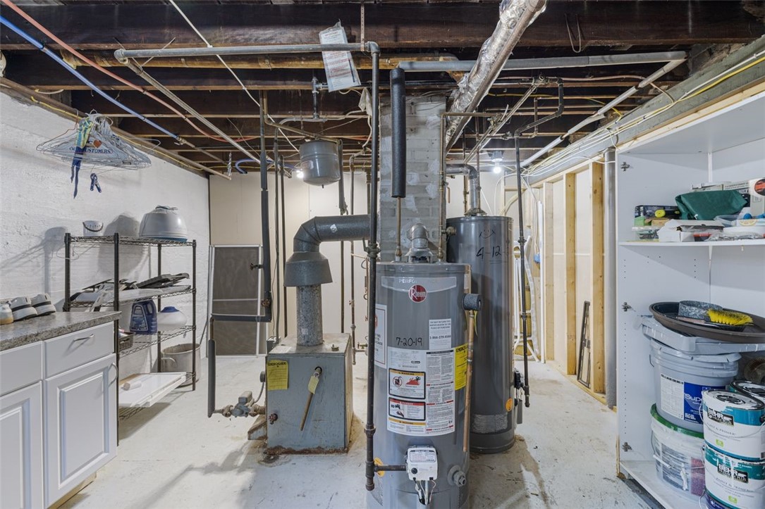 Cranston, Rhode Island, 02910, United States, 3 Bedrooms Bedrooms, ,3 BathroomsBathrooms,Residential,For Sale,1969292