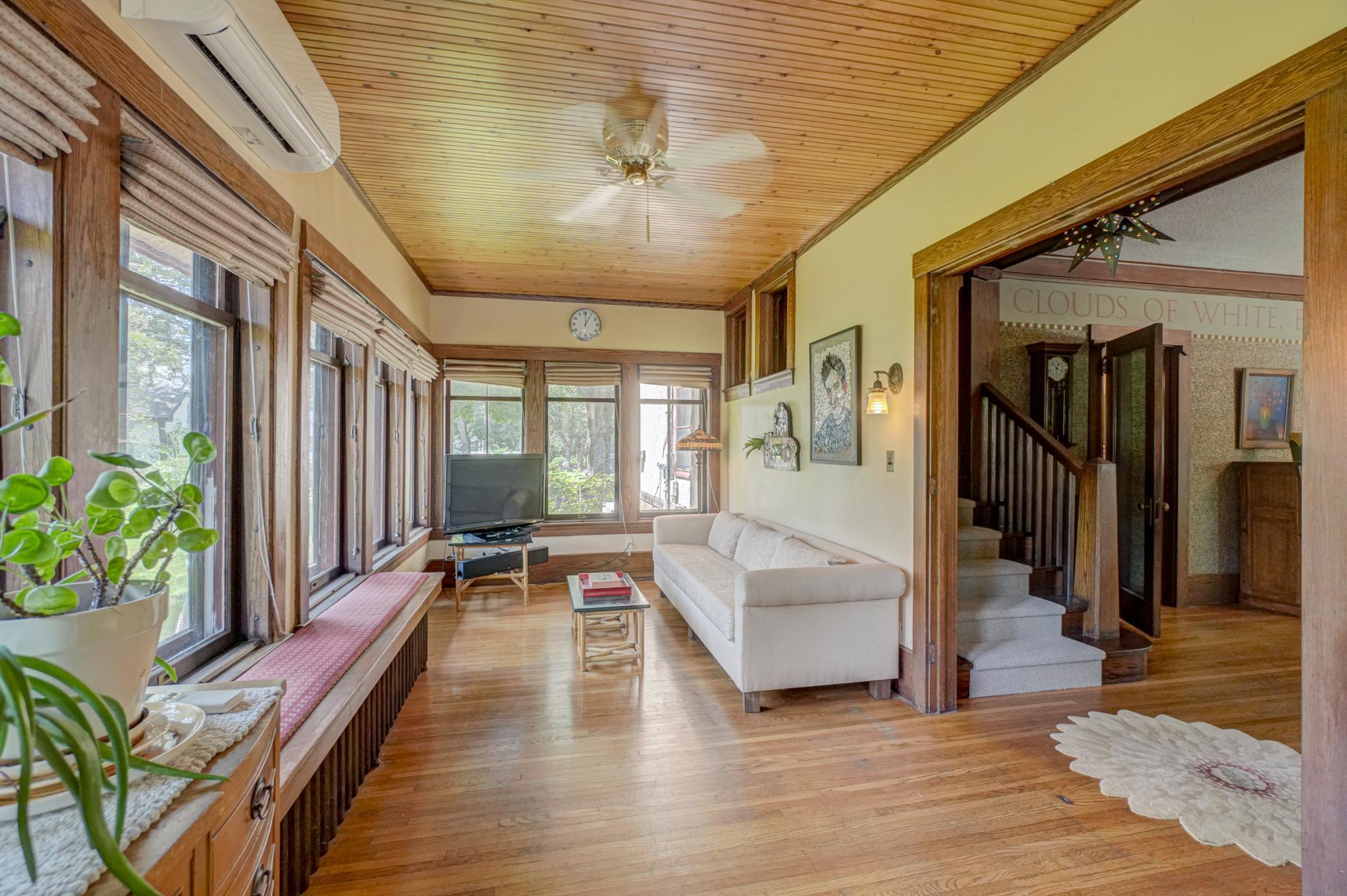 Stillwater, Minnesota, 55082, United States, 4 Bedrooms Bedrooms, ,2 BathroomsBathrooms,Residential,For Sale,1916942