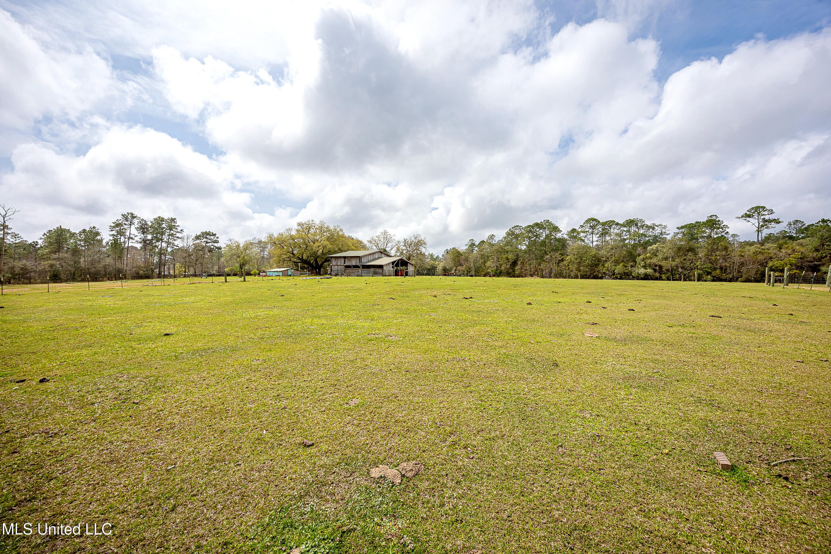 Vancleave, Mississippi, 39565, United States, 4 Bedrooms Bedrooms, ,2 BathroomsBathrooms,Residential,For Sale,1927401