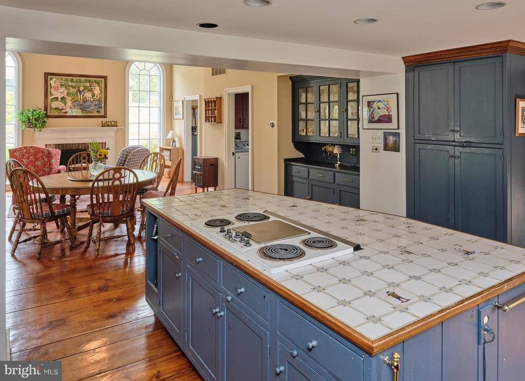 Newtown, Pennsylvania, 18940, United States, 4 Bedrooms Bedrooms, ,4 BathroomsBathrooms,Residential,For Sale,1995554