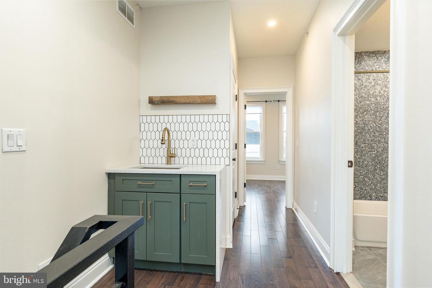 Philadelphia, Pennsylvania, 19130, United States, 3 Bedrooms Bedrooms, ,3 BathroomsBathrooms,Residential,For Sale,2001653