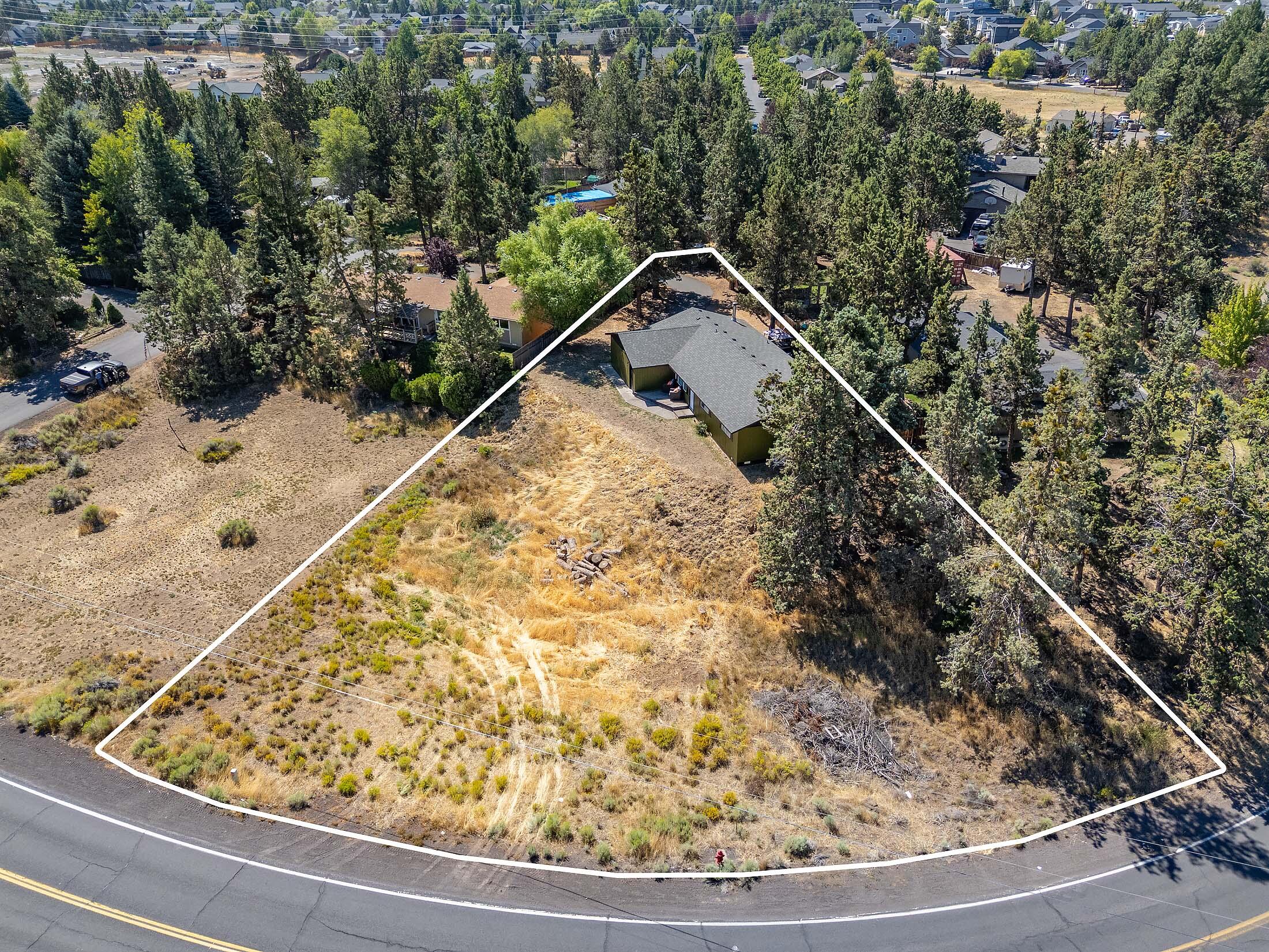 Bend, Oregon, 97701, United States, 3 Bedrooms Bedrooms, ,2 BathroomsBathrooms,Residential,For Sale,1913585