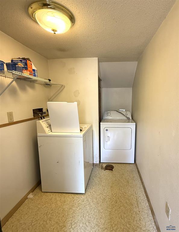 Hot Springs, South Dakota, 57747, United States, 5 Bedrooms Bedrooms, ,3 BathroomsBathrooms,Residential,For Sale,1928045