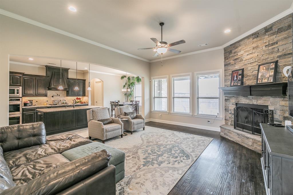 Mansfield, Texas, 76063, United States, 4 Bedrooms Bedrooms, ,3 BathroomsBathrooms,Residential,For Sale,1943219