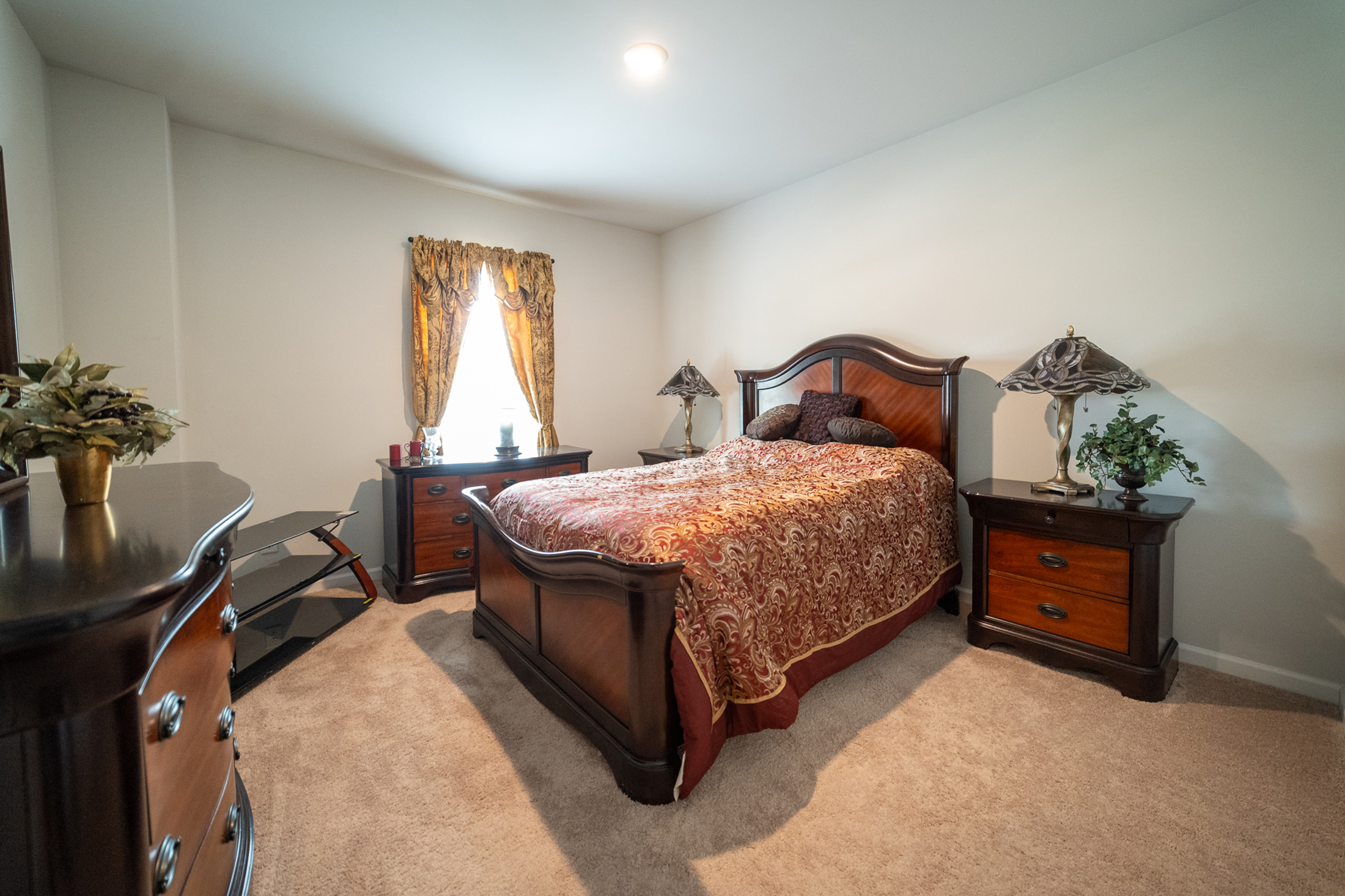  Fantastic Newer Construction Home in Bedford Estates - 物件實景