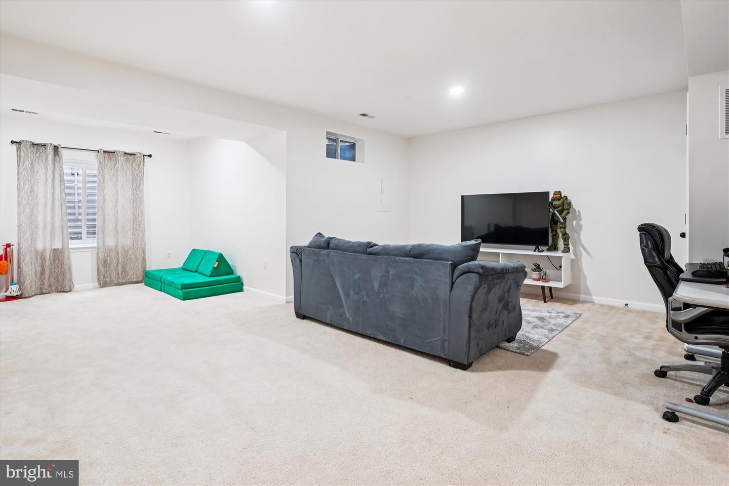 Woodbridge, Virginia, 22191, United States, 3 Bedrooms Bedrooms, ,4 BathroomsBathrooms,Residential,For Sale,1989023