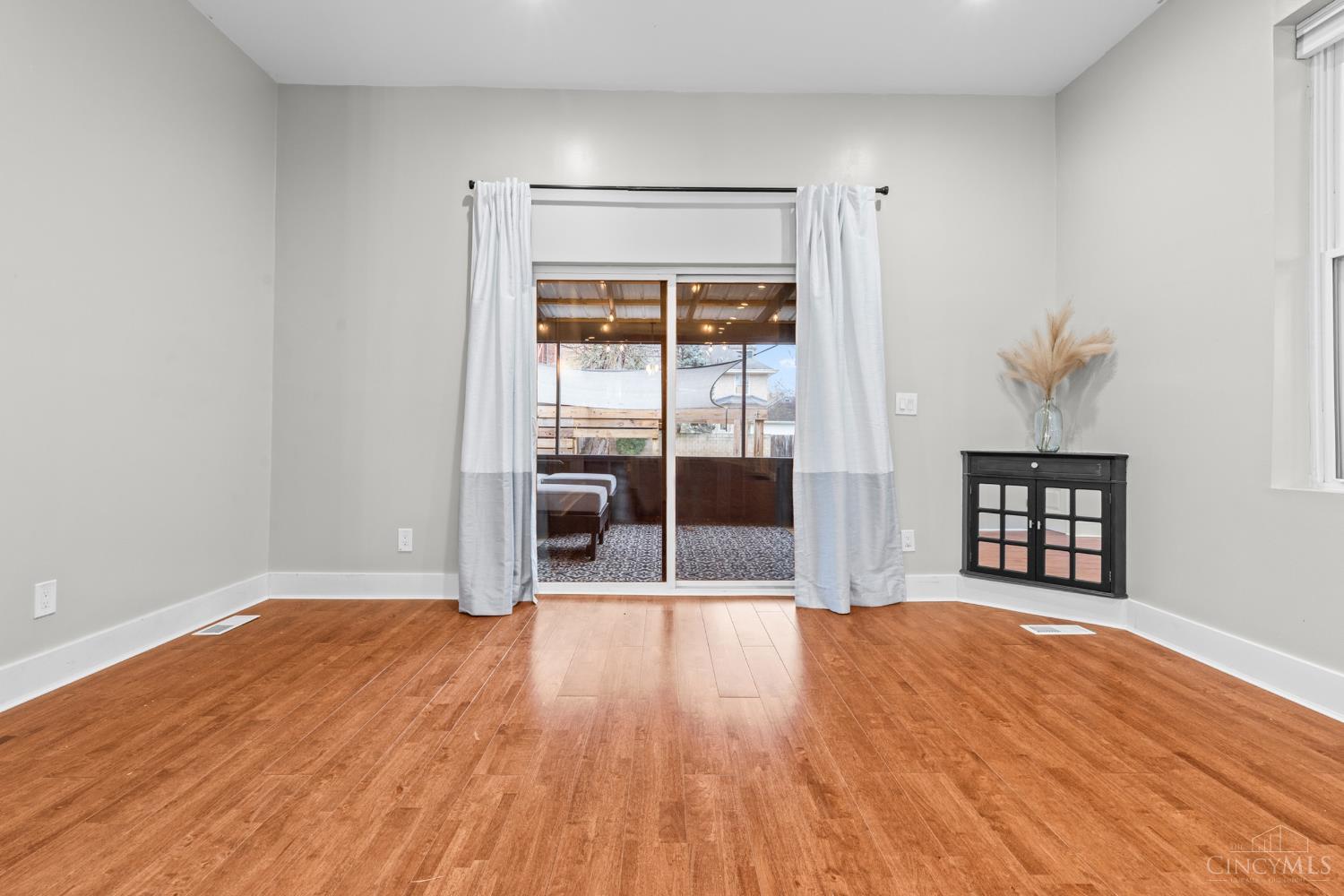 Cincinnati, Ohio, 45206, United States, 3 Bedrooms Bedrooms, ,3 BathroomsBathrooms,Residential,For Sale,1997229