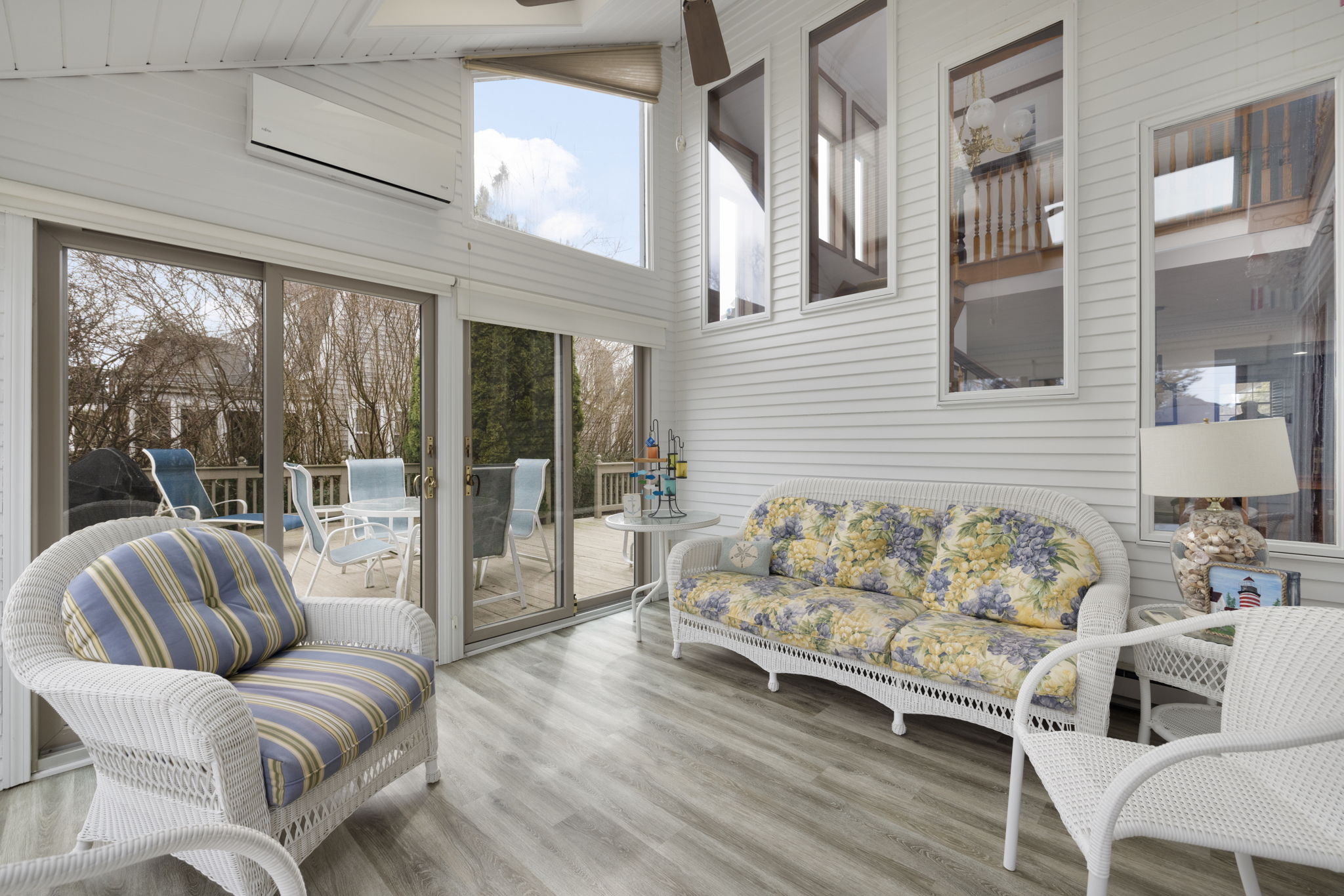  56 Tefft Street, North Kingstown, RI, 02874 - 物件實景