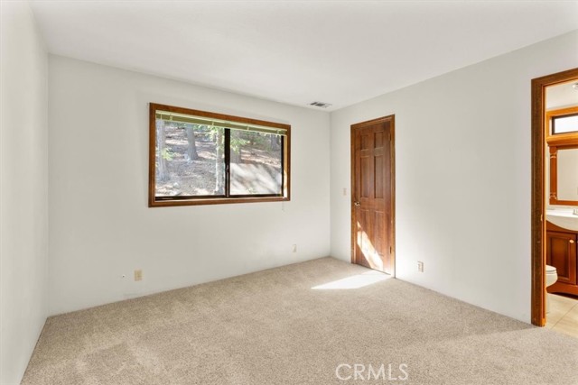 Lake Arrowhead, California, 92391, United States, 3 Bedrooms Bedrooms, ,4 BathroomsBathrooms,Residential,For Sale,1981303