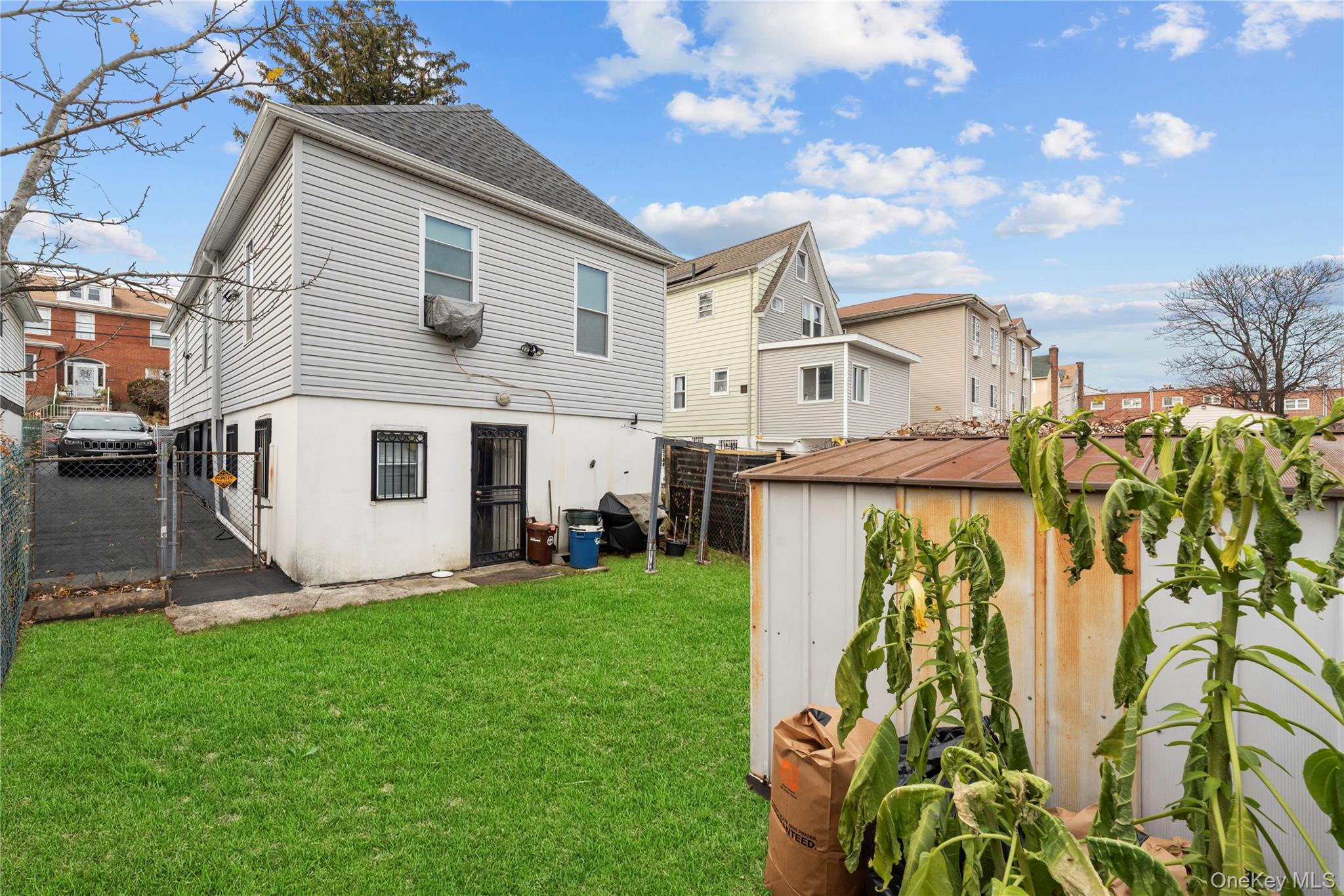 Bronx, New York, 10469, United States, 2 Bedrooms Bedrooms, ,2 BathroomsBathrooms,Residential,For Sale,2005808