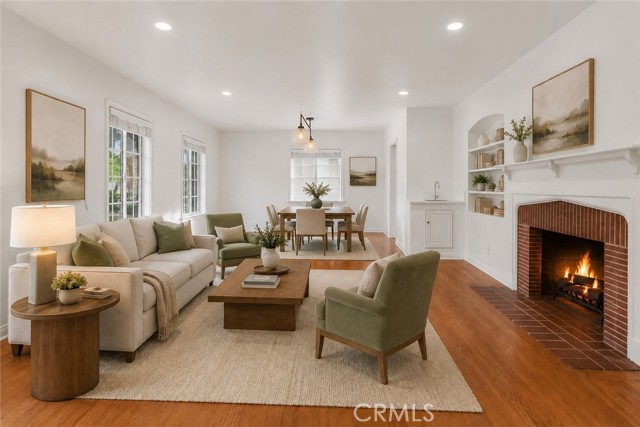 Los Angeles, California, 90043, United States, 3 Bedrooms Bedrooms, ,3 BathroomsBathrooms,Residential,For Sale,2049255