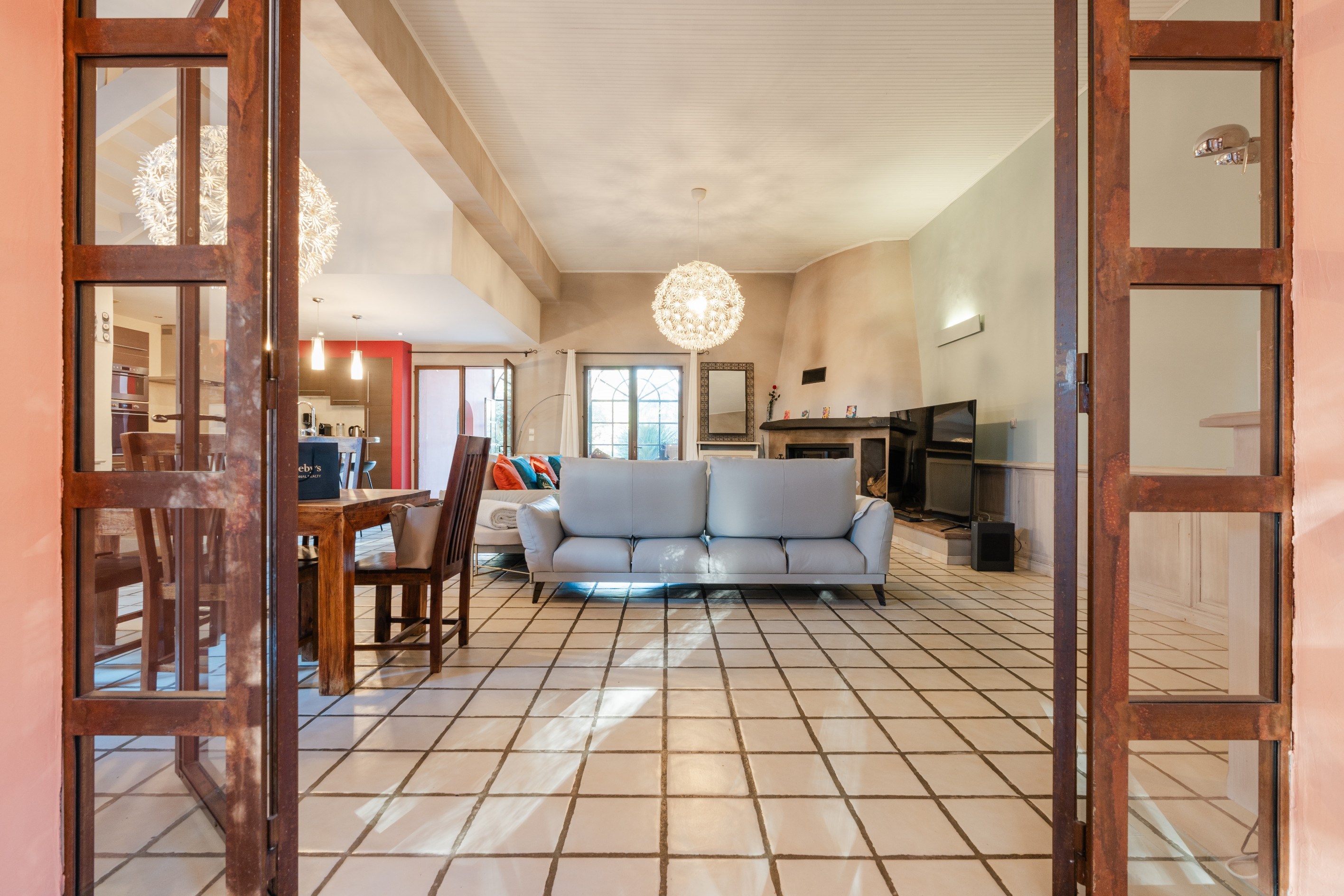  Exclusive : Charming renovated part of a domain on a tree-lined plot wih swimmi… - 物件實景