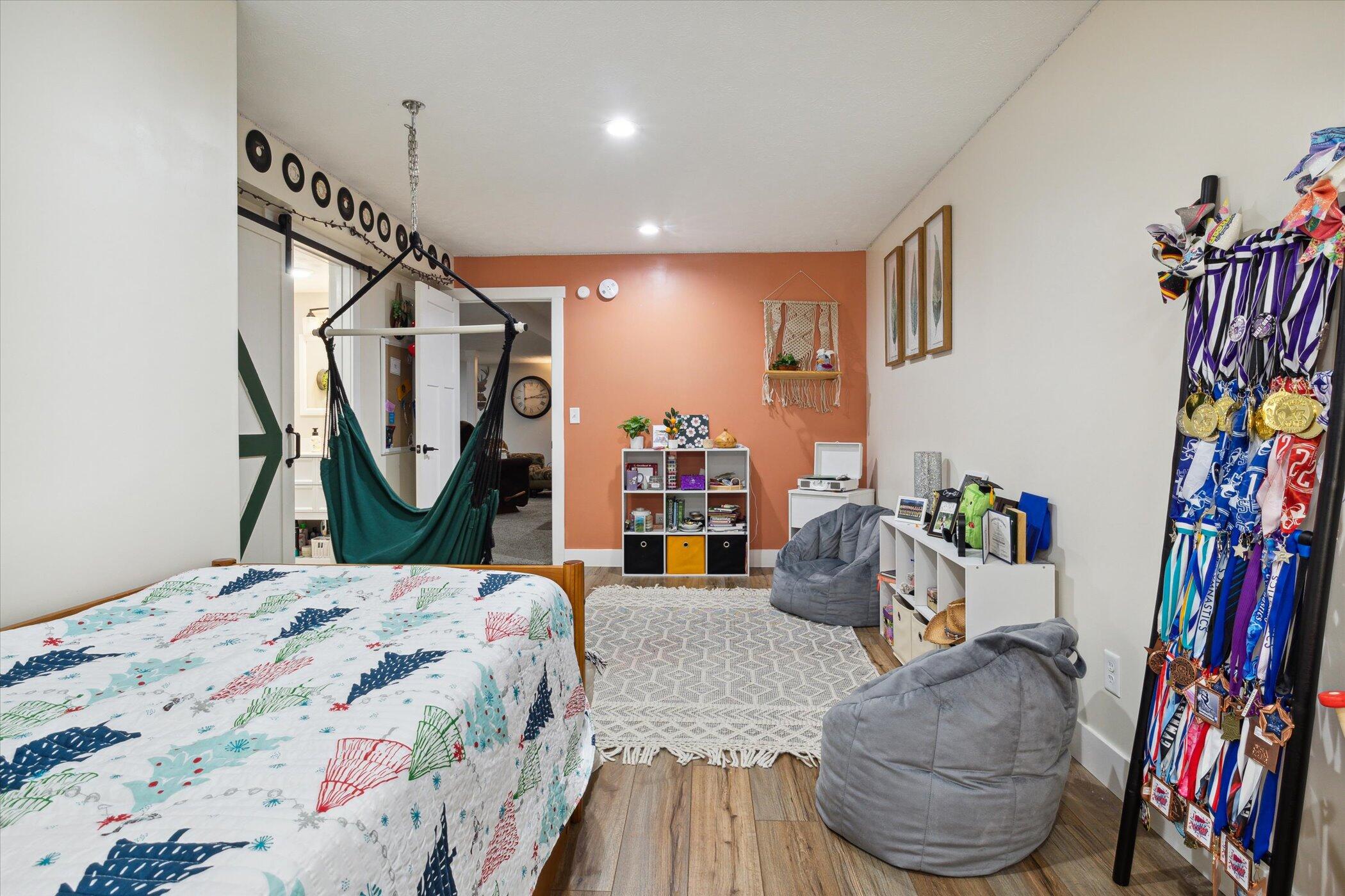 Edwardsburg, Michigan, 49112, United States, 4 Bedrooms Bedrooms, ,4 BathroomsBathrooms,Residential,For Sale,1989598