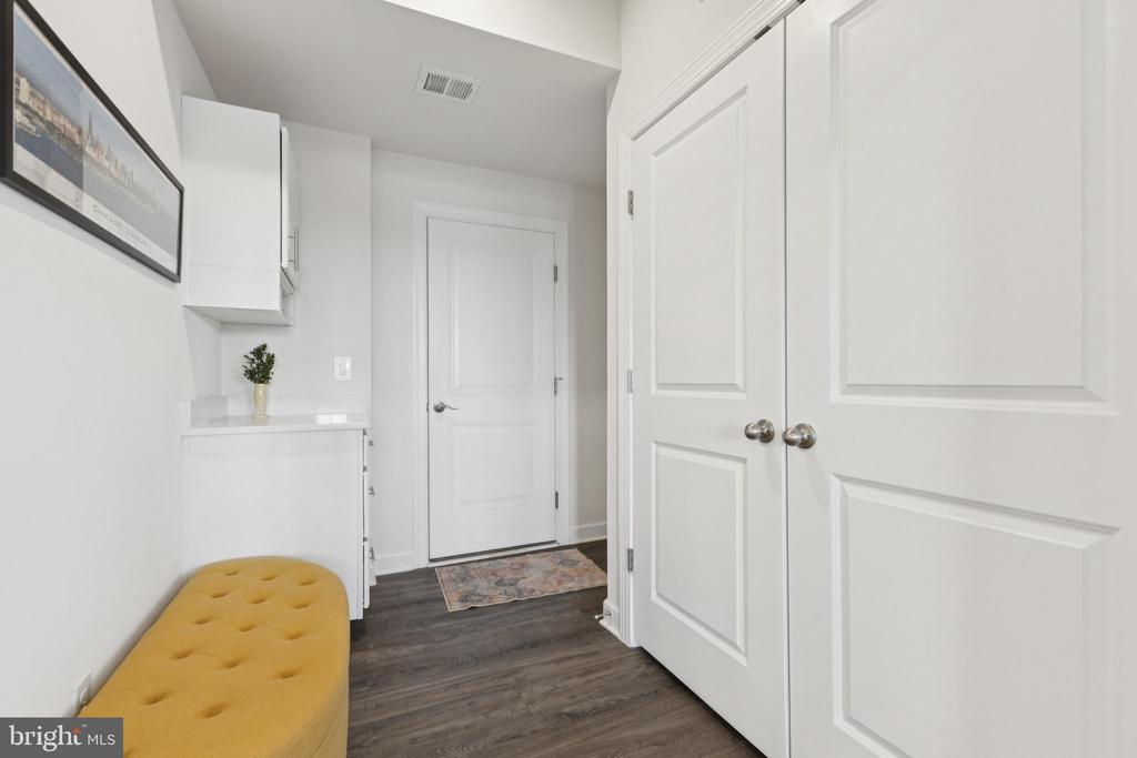 Alexandria, Virginia, 22306, United States, 3 Bedrooms Bedrooms, ,4 BathroomsBathrooms,Residential,For Sale,2019701