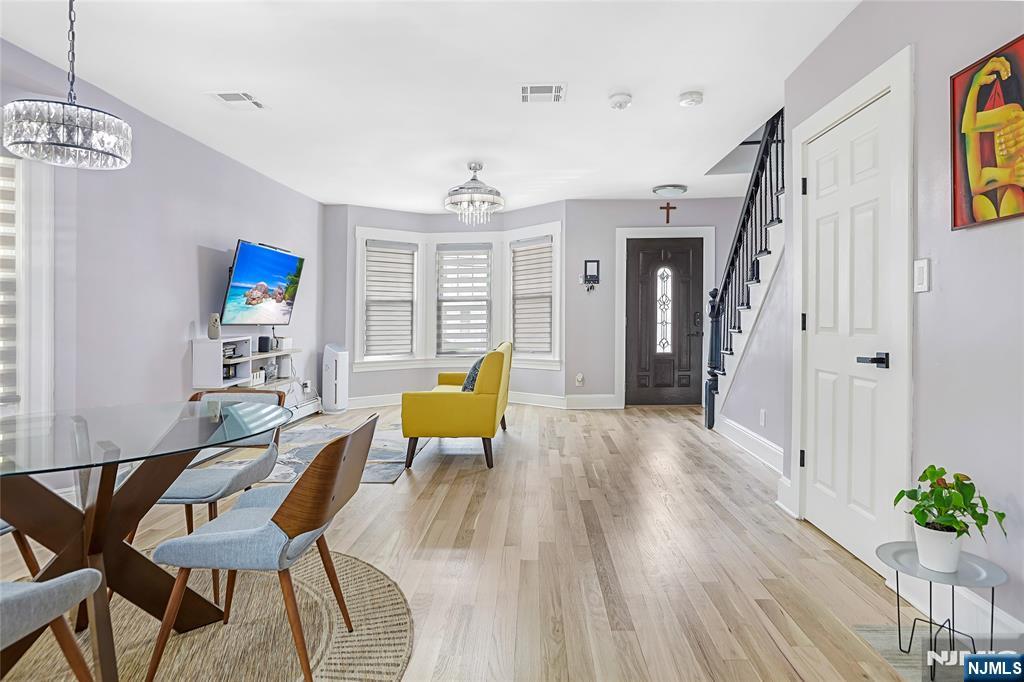 Wallington, New Jersey, 07057, United States, 3 Bedrooms Bedrooms, ,3 BathroomsBathrooms,Residential,For Sale,1939123