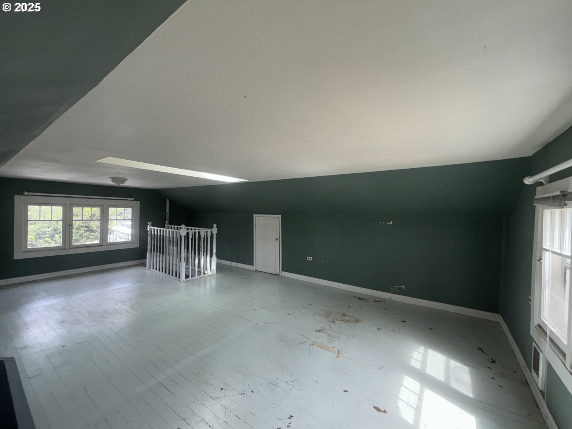 Gladstone, Oregon, 97027, United States, 3 Bedrooms Bedrooms, ,1 BathroomBathrooms,Residential,For Sale,1928462
