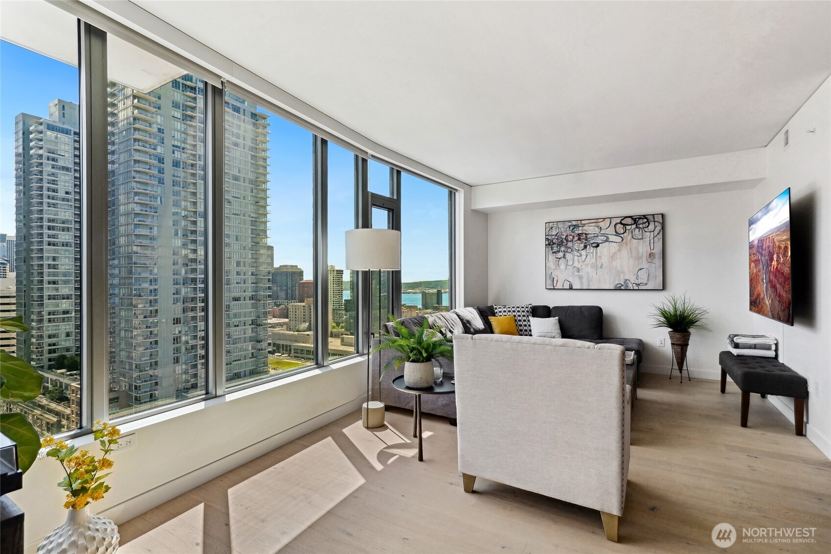 Seattle, Washington, 98121, United States, 1 Bedroom Bedrooms, ,Residential,For Sale,1826957