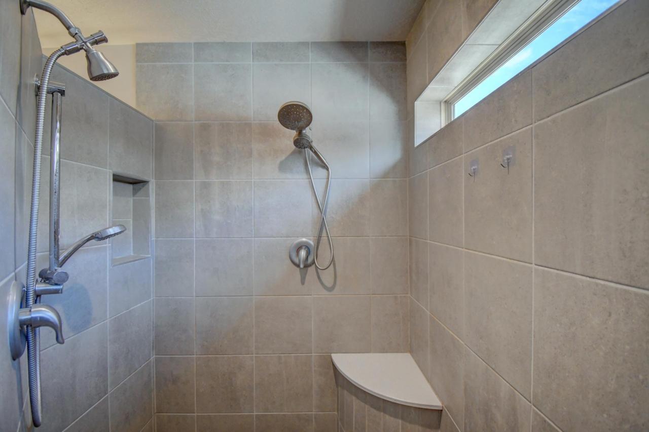 8612 LUNA VITA Court NE, Albuquerque, New Mexico, 87113, United States, 5 Bedrooms Bedrooms, ,3 BathroomsBathrooms,Residential,For Sale,8612 LUNA VITA Court NE,1616407