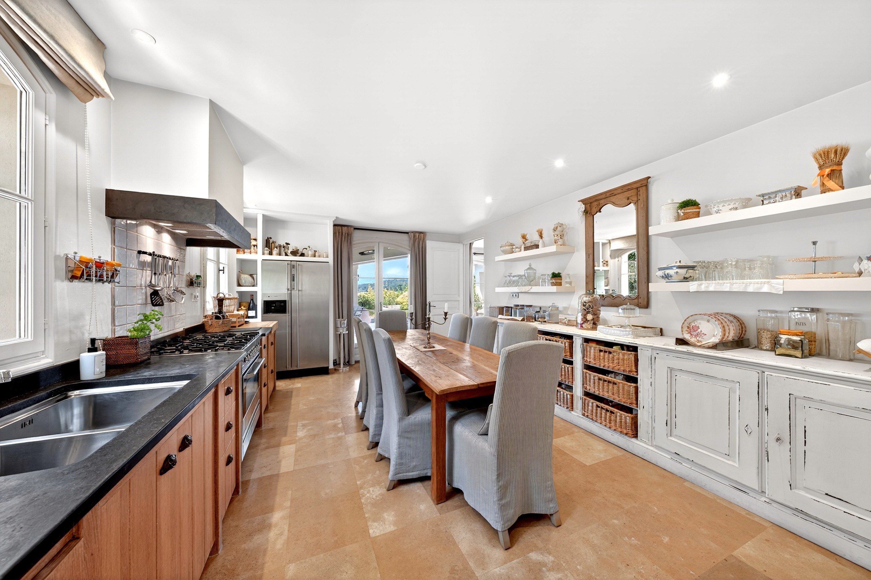  Luxury villa in Mougins with heated pool and panoramic views near the historic … - 物件實景