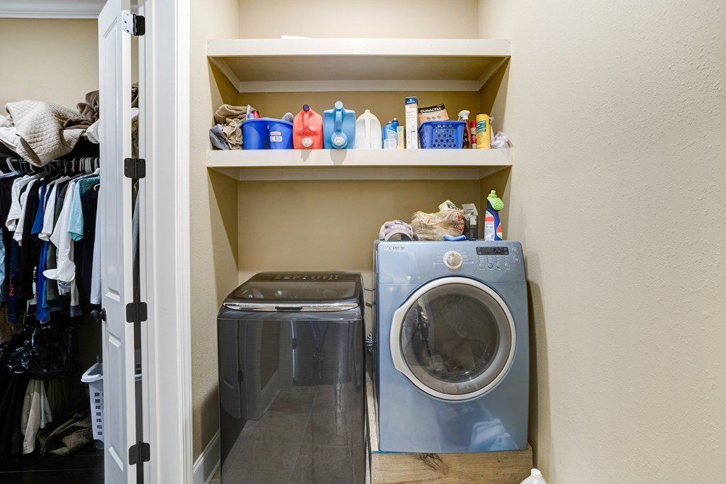 Hiawassee, Georgia, 30546, United States, 4 Bedrooms Bedrooms, ,5 BathroomsBathrooms,Residential,For Sale,1983256