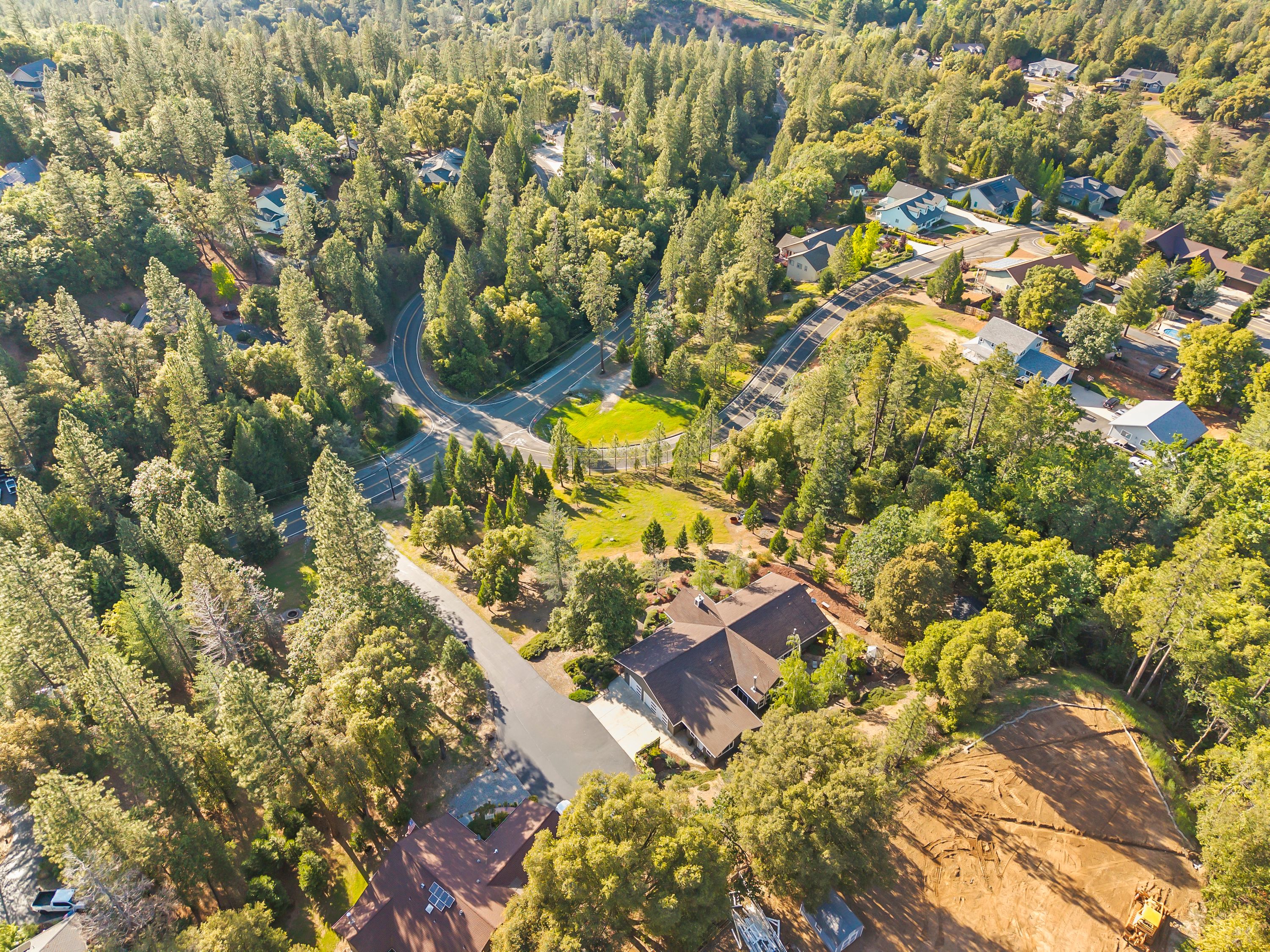  Thoughtfully Designed Living with Income Potential - 物件實景