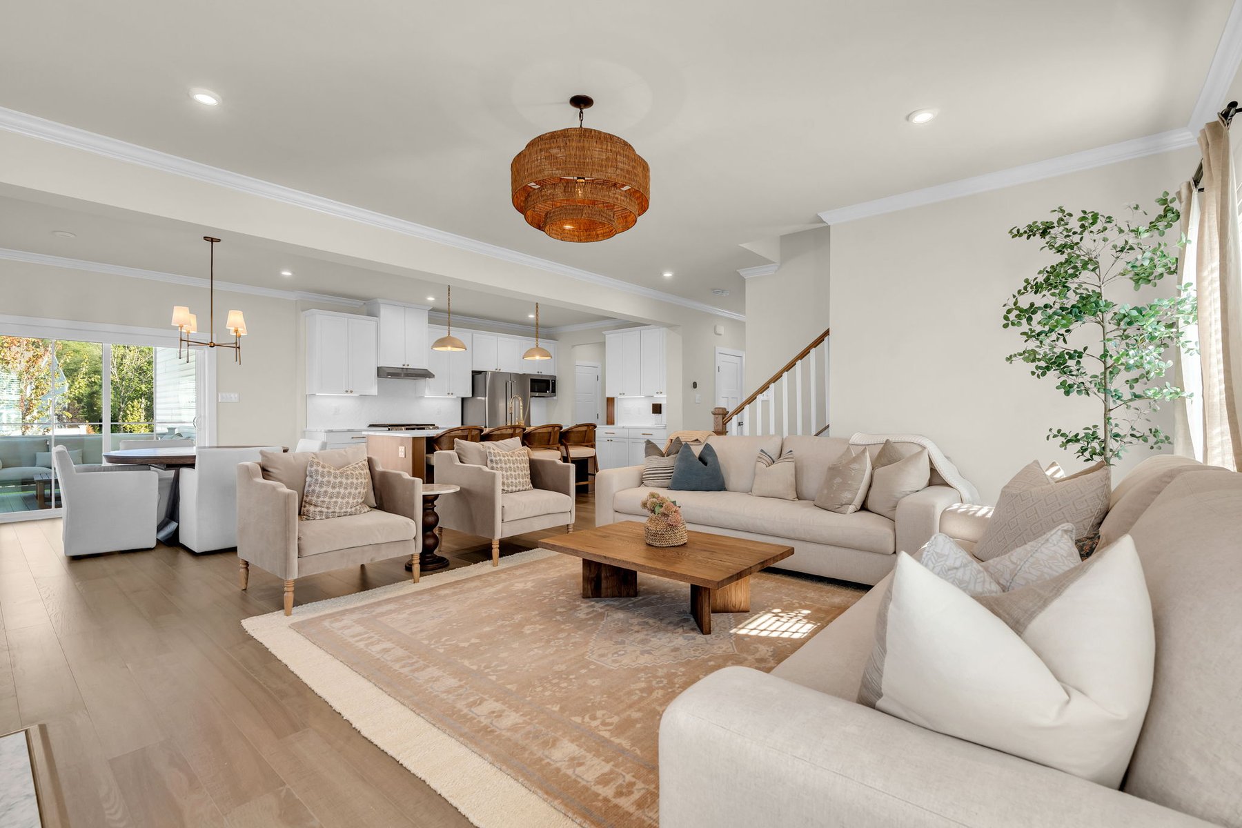  Newer Construction Home with Sophisticated Designer Upgrades - 物件實景