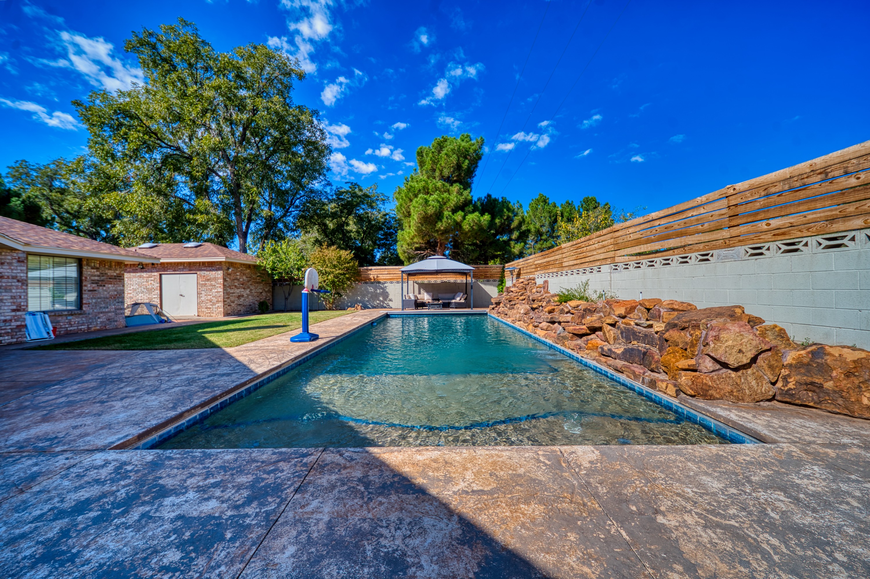 Carlsbad, New Mexico, 88220, United States, 4 Bedrooms Bedrooms, ,3 BathroomsBathrooms,Residential,For Sale,1974897