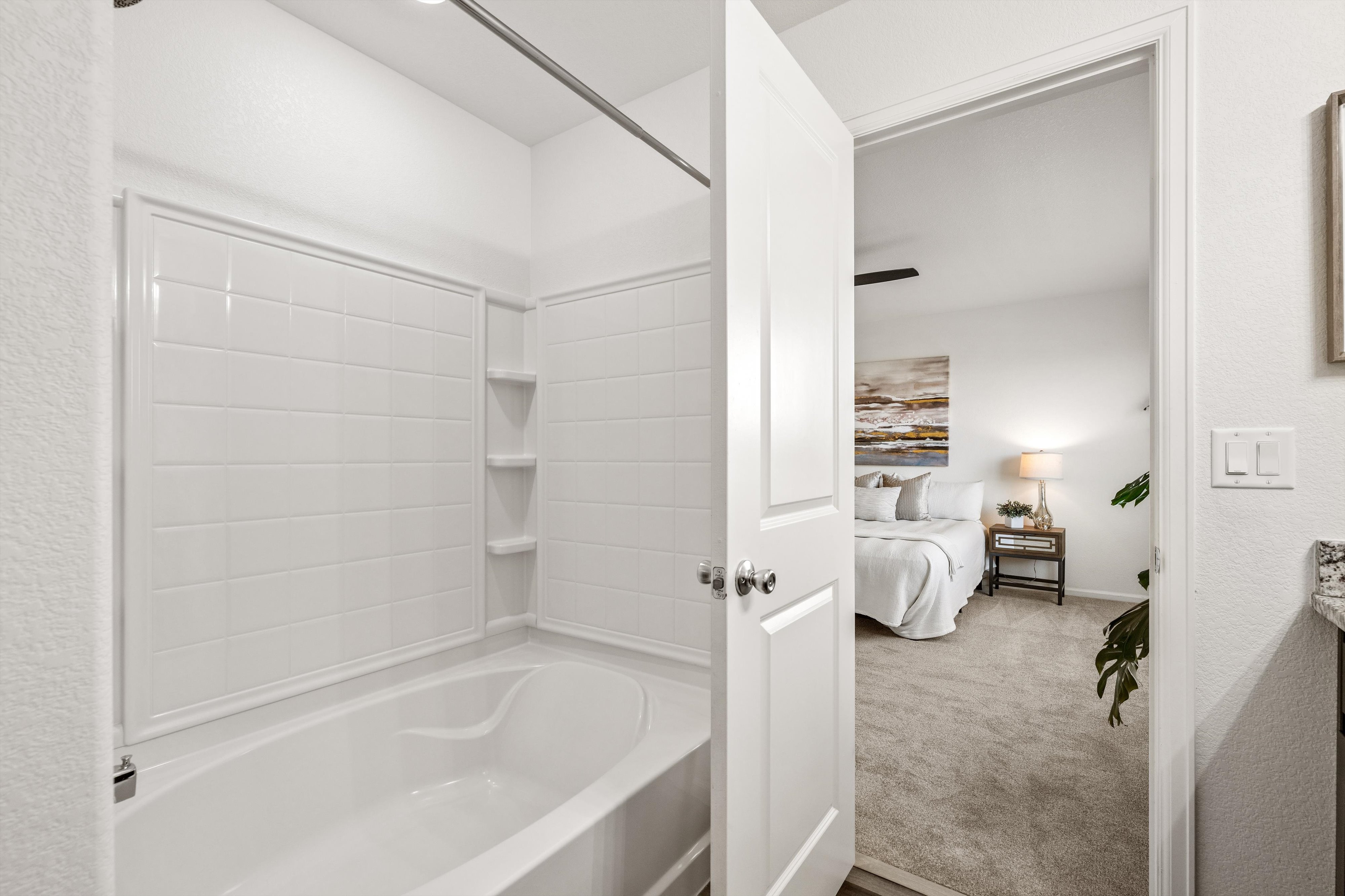 Move-In Ready, with Thoughtful and Unique Design Features - 物件實景