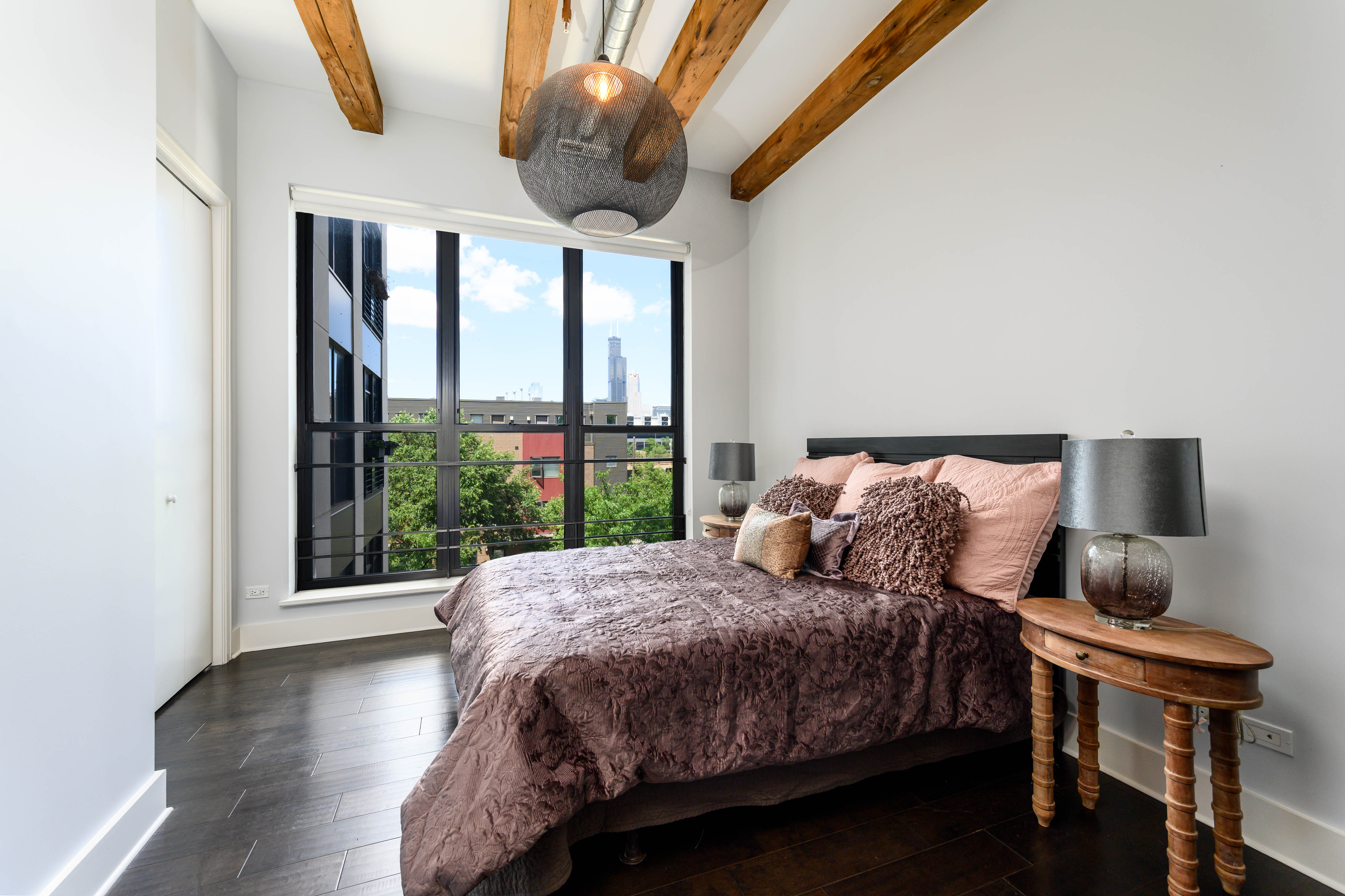  Stunning Mod Corner Loft with Downtown Views - 物件實景