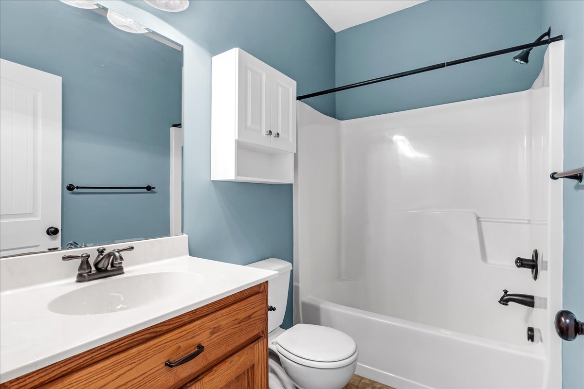 Decherd, Tennessee, 37324, United States, 4 Bedrooms Bedrooms, ,2 BathroomsBathrooms,Residential,For Sale,1870930