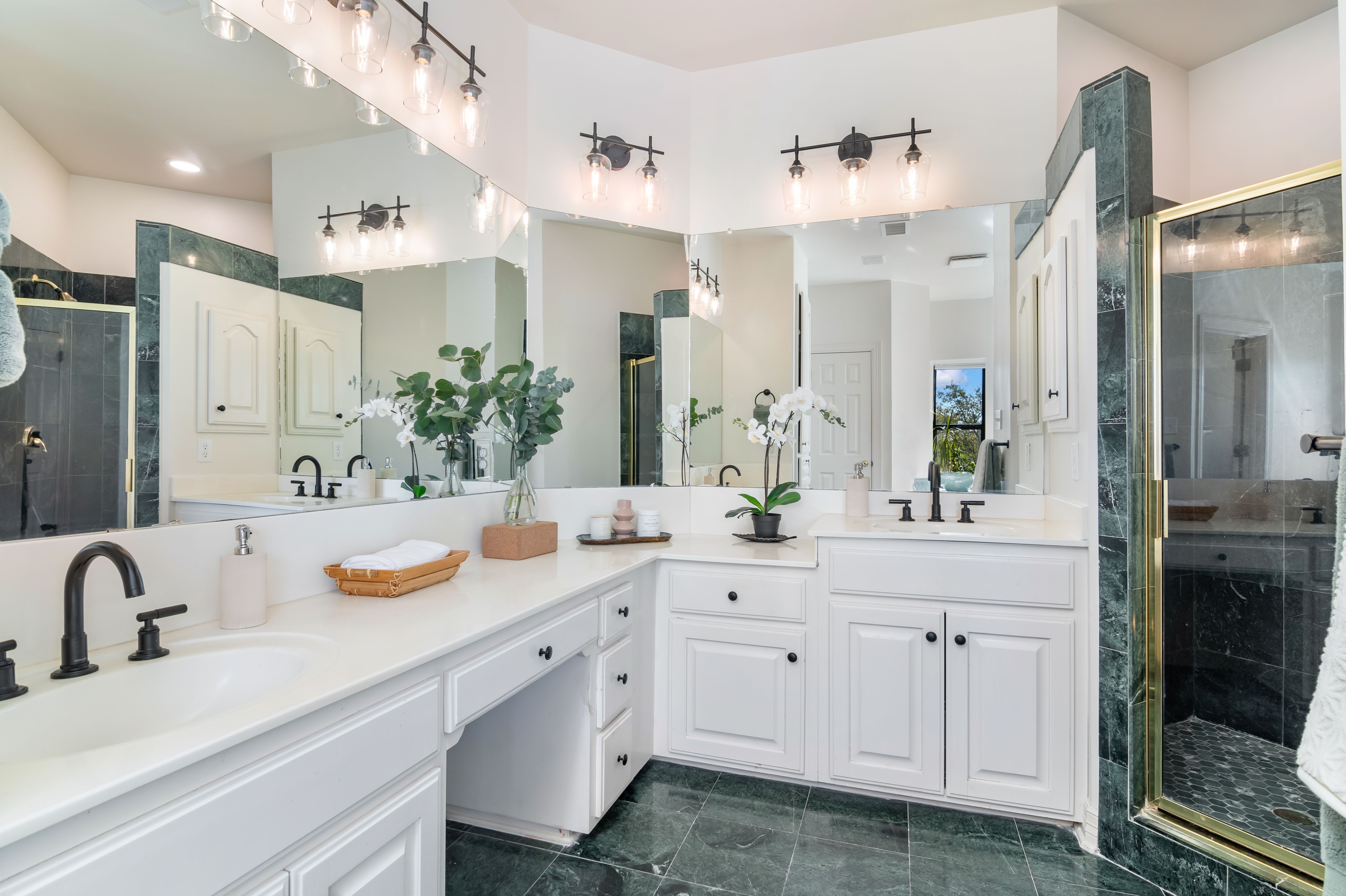  Luxury Living with Hilltop Views - 物件實景