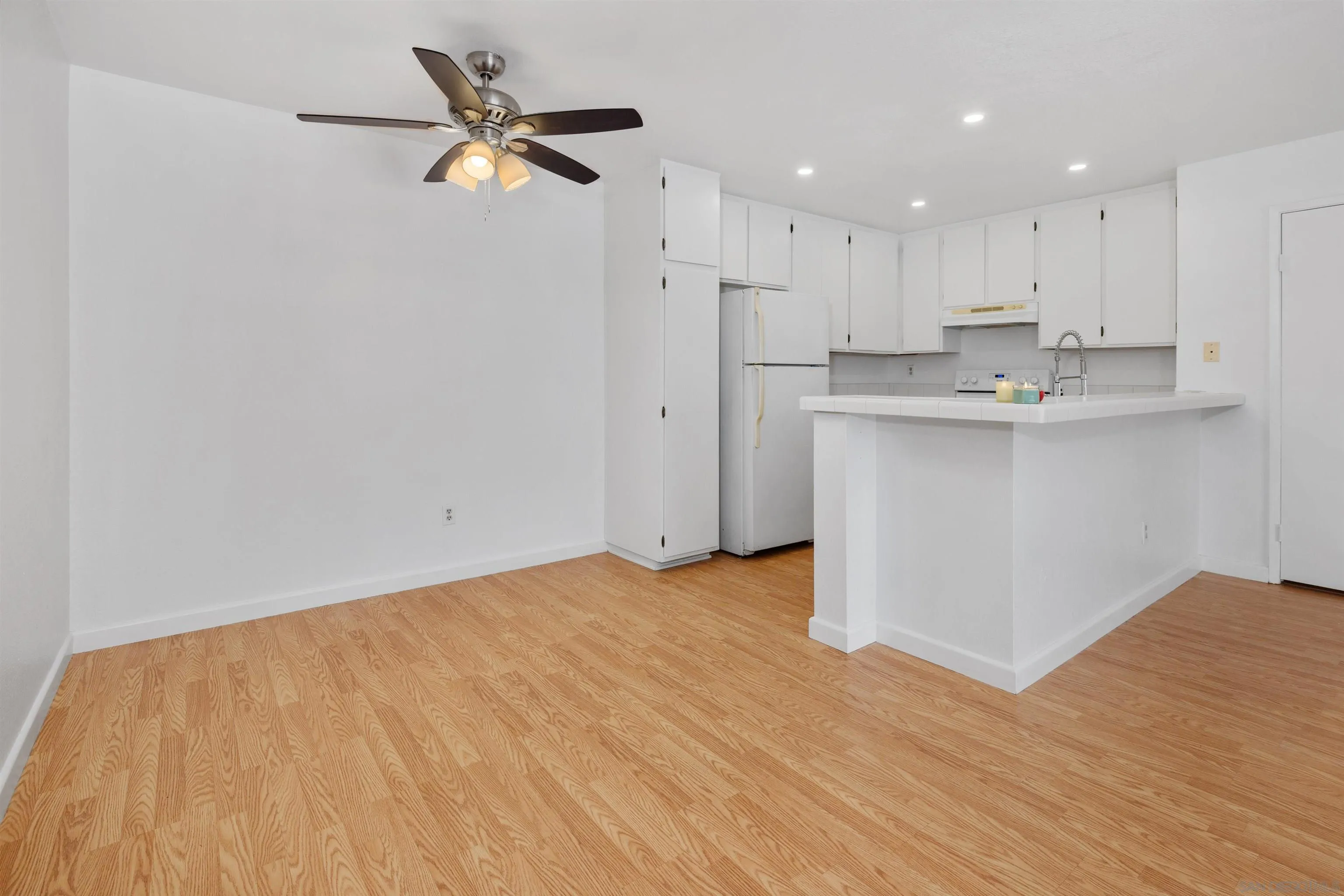 San Diego, California, 92123, United States, 3 Bedrooms Bedrooms, ,2 BathroomsBathrooms,Residential,For Sale,1897530