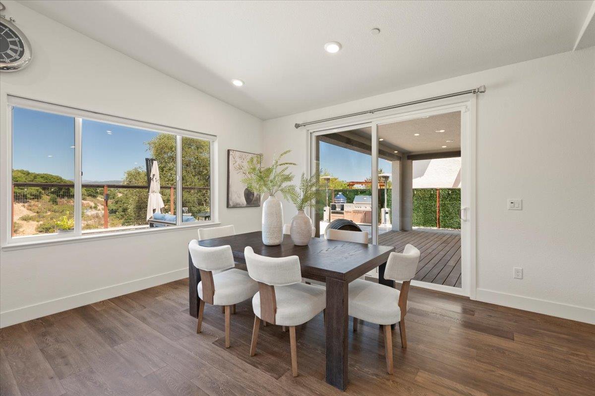 Gilroy, California, 95020, United States, 4 Bedrooms Bedrooms, ,3 BathroomsBathrooms,Residential,For Sale,1907628