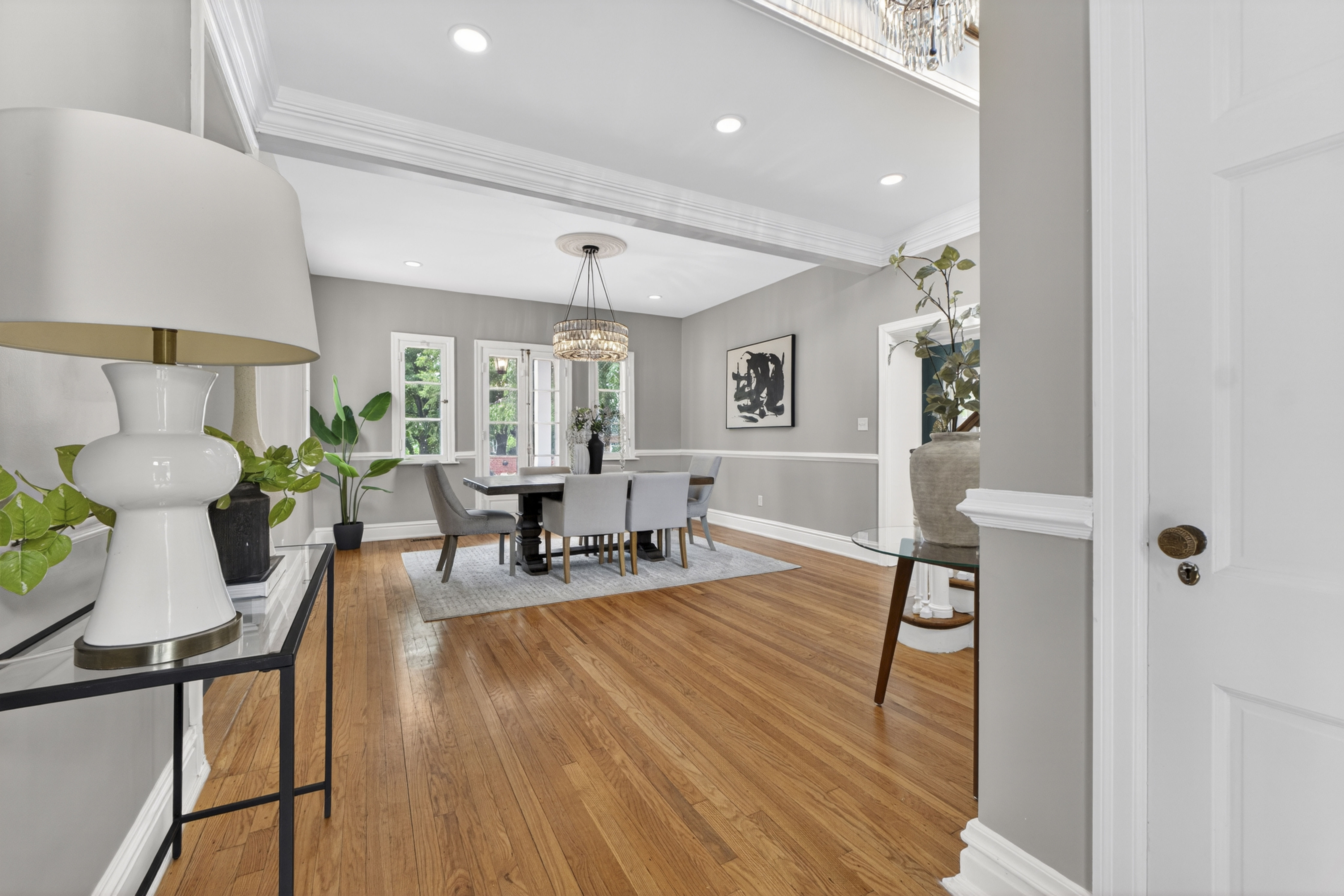  Timeless Mediterranean Revival Blends European Elegance & Hollywood Glamour - 物件實景