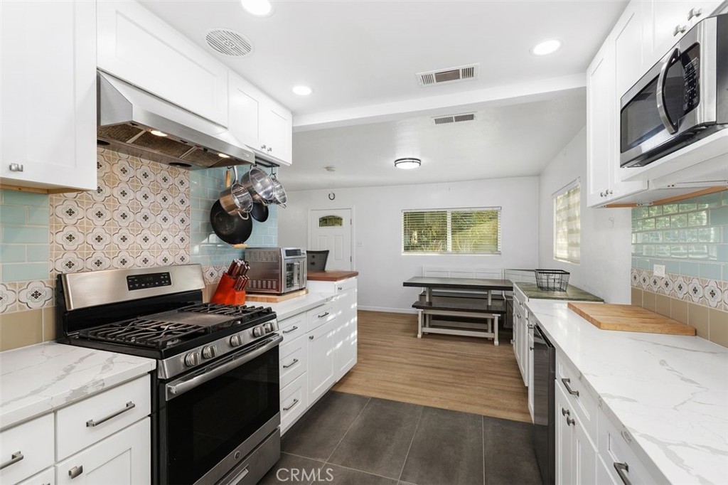 Riverside, California, 92507, United States, 2 Bedrooms Bedrooms, ,1 BathroomBathrooms,Residential,For Sale,1987863