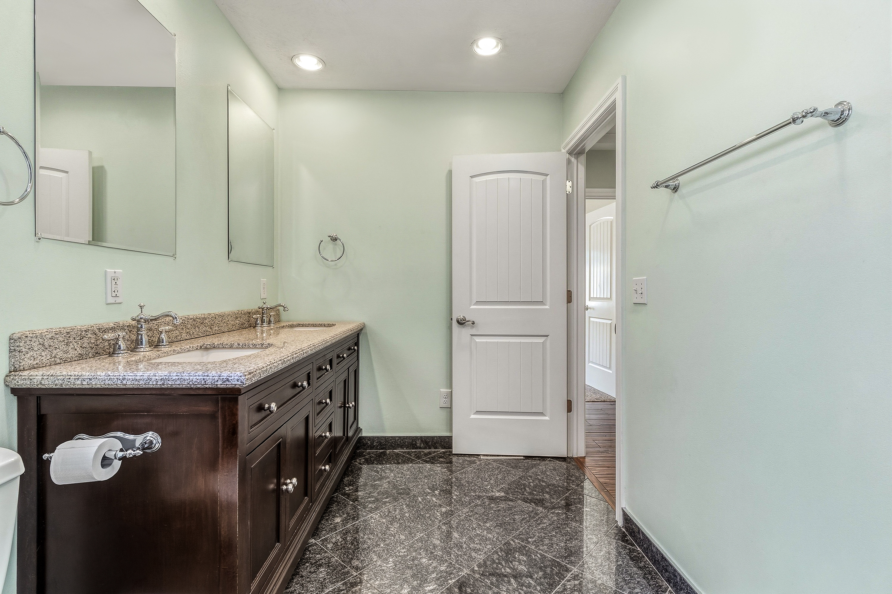  1031 Bonnie Brae St - 物件實景
