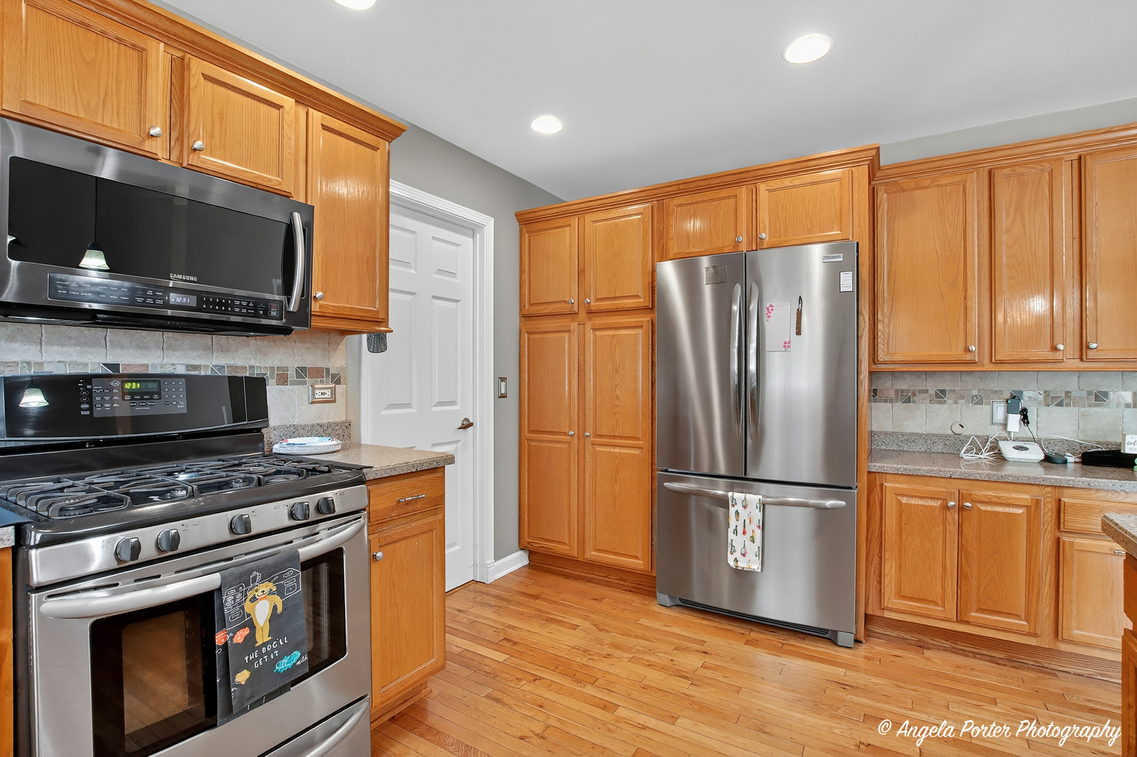 Mchenry, Illinois, 60051, United States, 4 Bedrooms Bedrooms, ,4 BathroomsBathrooms,Residential,For Sale,2006367