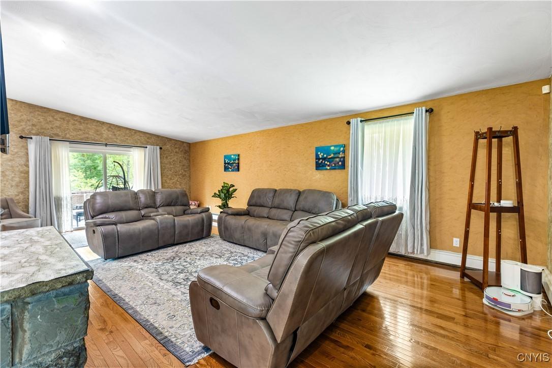 Deerfield, New York, 13502, United States, 6 Bedrooms Bedrooms, ,4 BathroomsBathrooms,Residential,For Sale,1971402