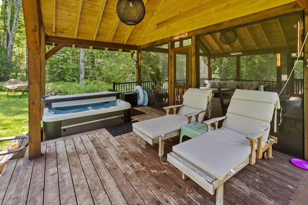 New Kingston, New York, 12459, United States, 3 Bedrooms Bedrooms, ,2 BathroomsBathrooms,Residential,For Sale,1907785